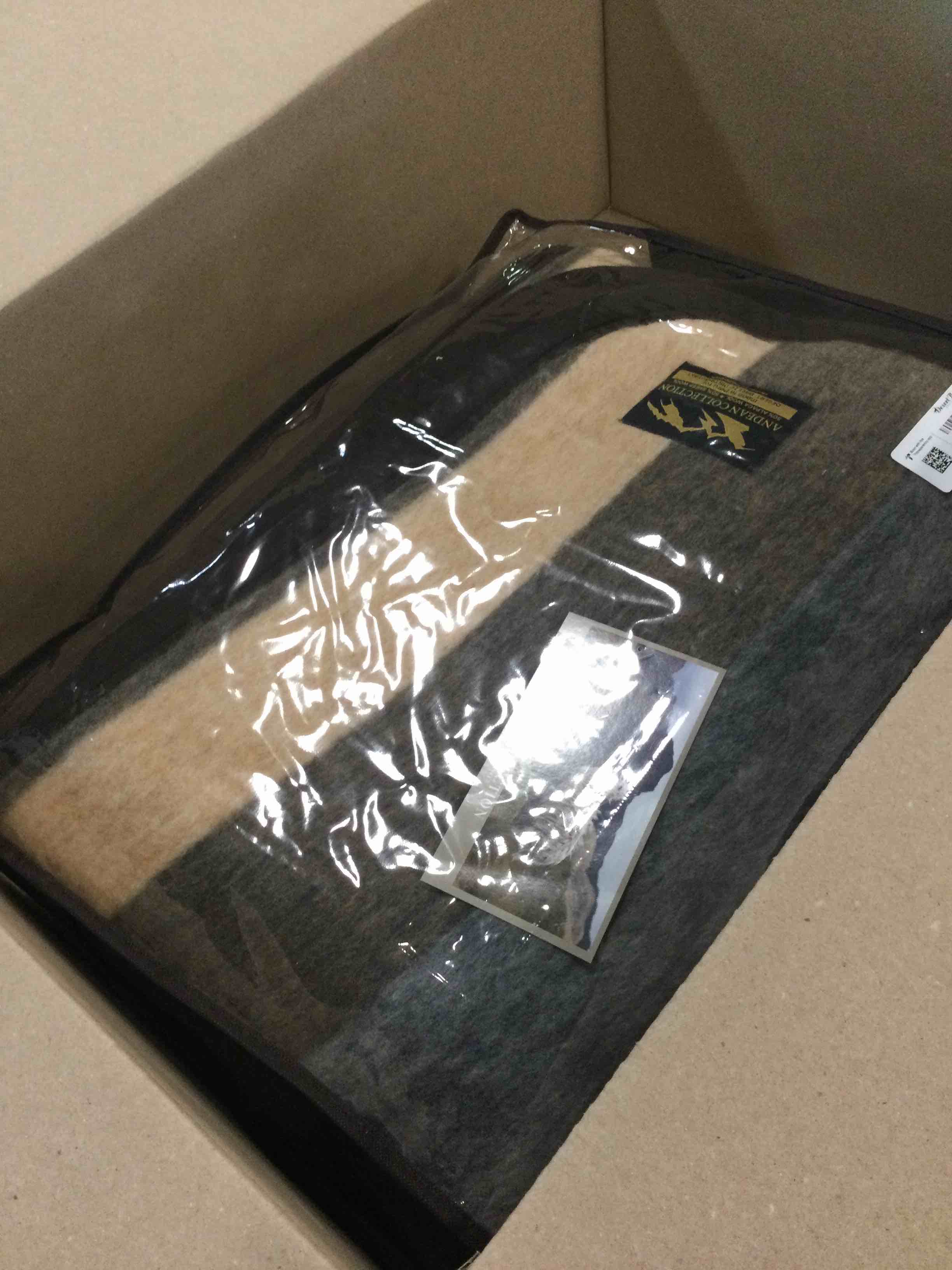 https://s3.amazonaws.com/lotting-images-prod/bidfta/RED6592664_1717511596297.jpeg