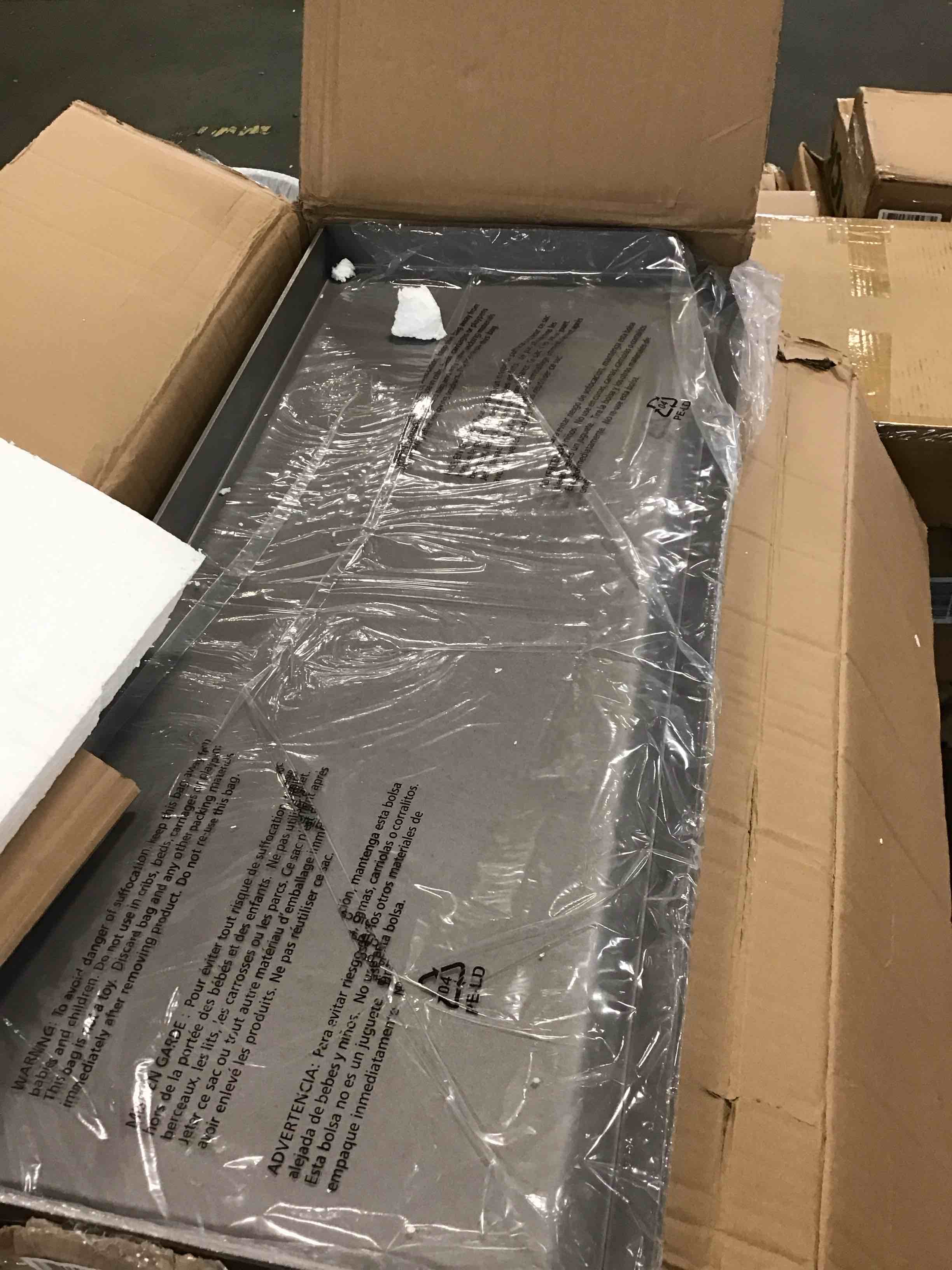 https://s3.amazonaws.com/lotting-images-prod/bidfta/RED6592764_1717525231385.jpeg