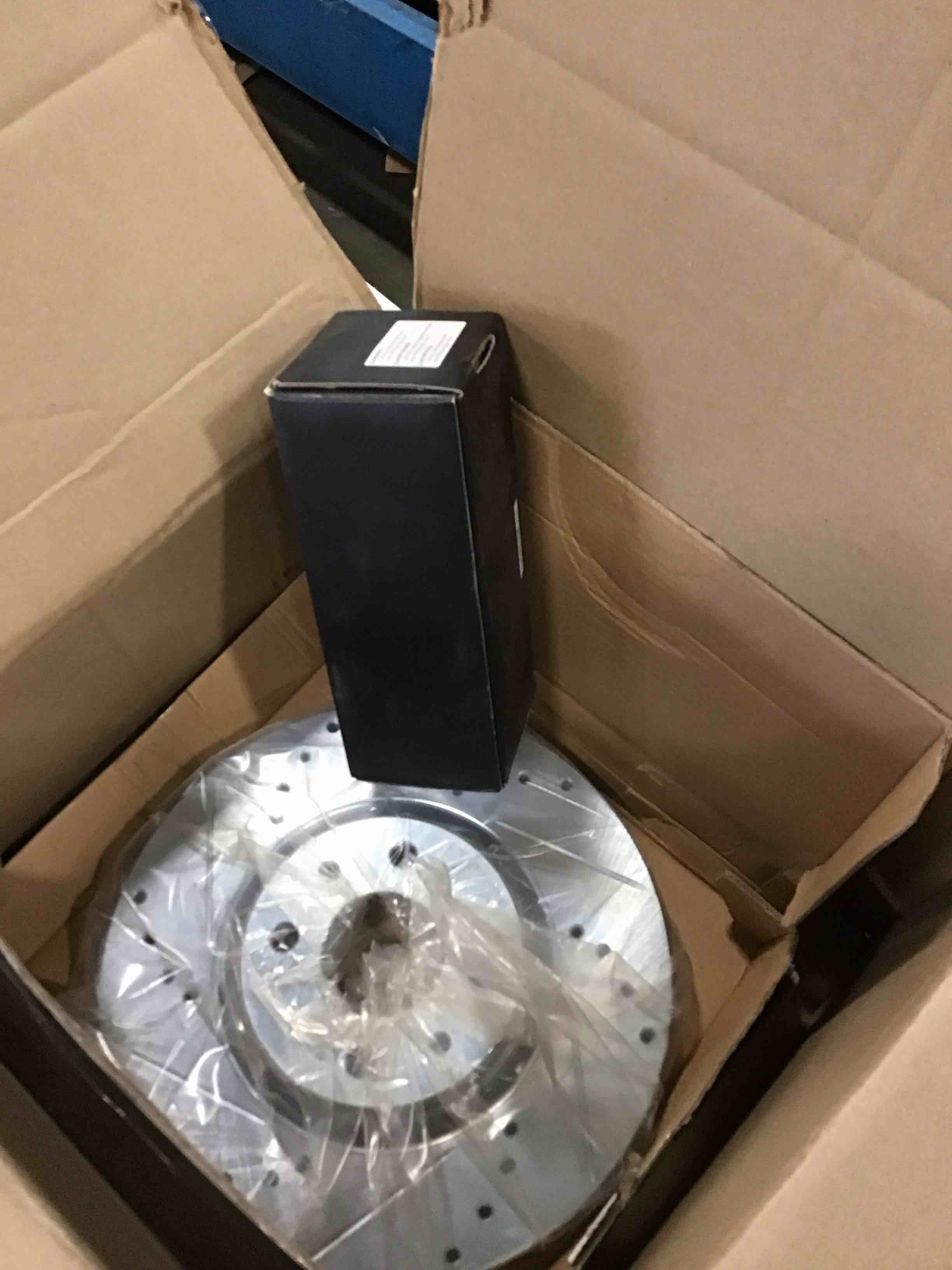 https://s3.amazonaws.com/lotting-images-prod/bidfta/RED6592898_1717602894569.jpeg