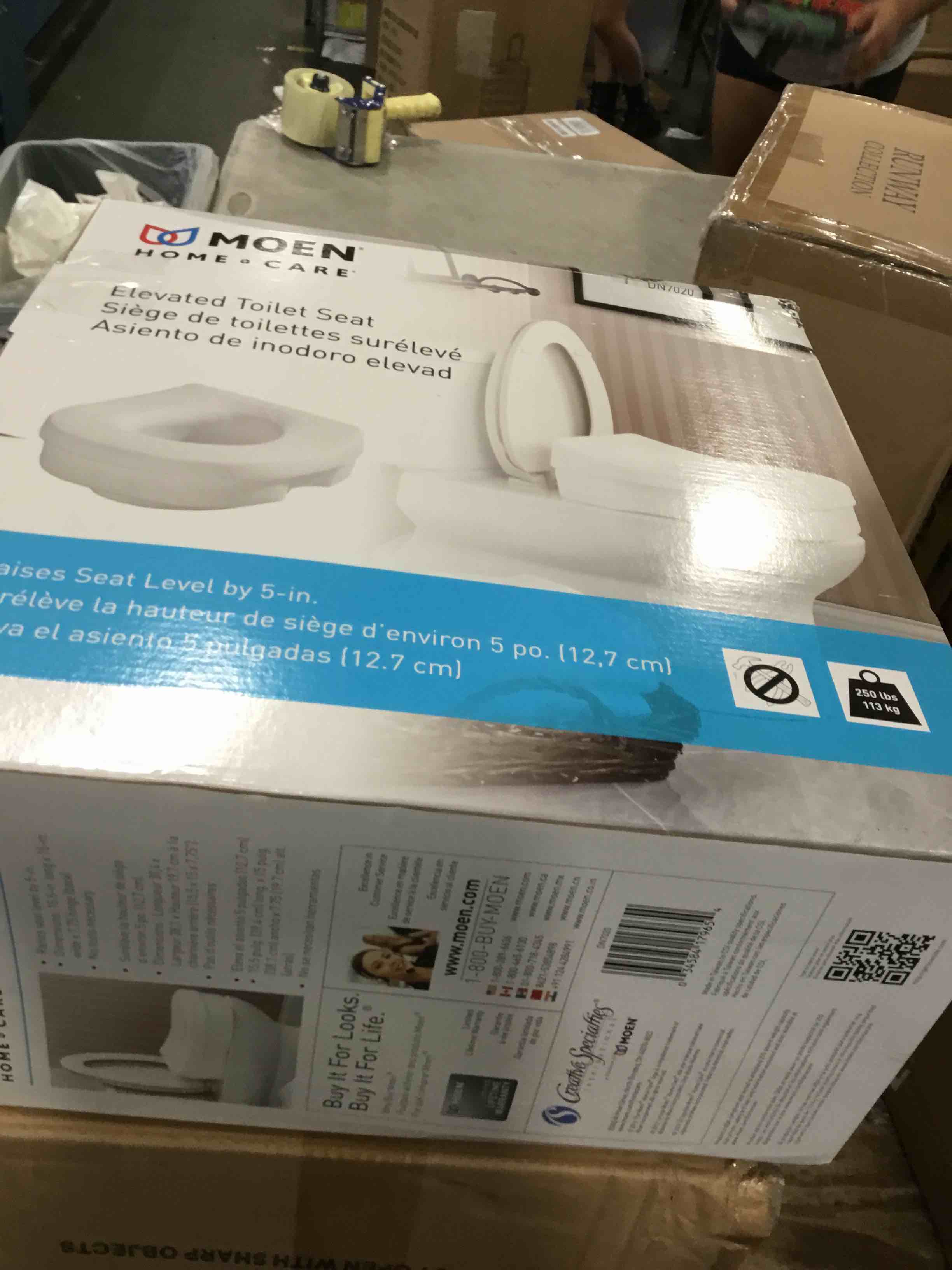 https://s3.amazonaws.com/lotting-images-prod/bidfta/RED6592974_1716489829803.jpeg