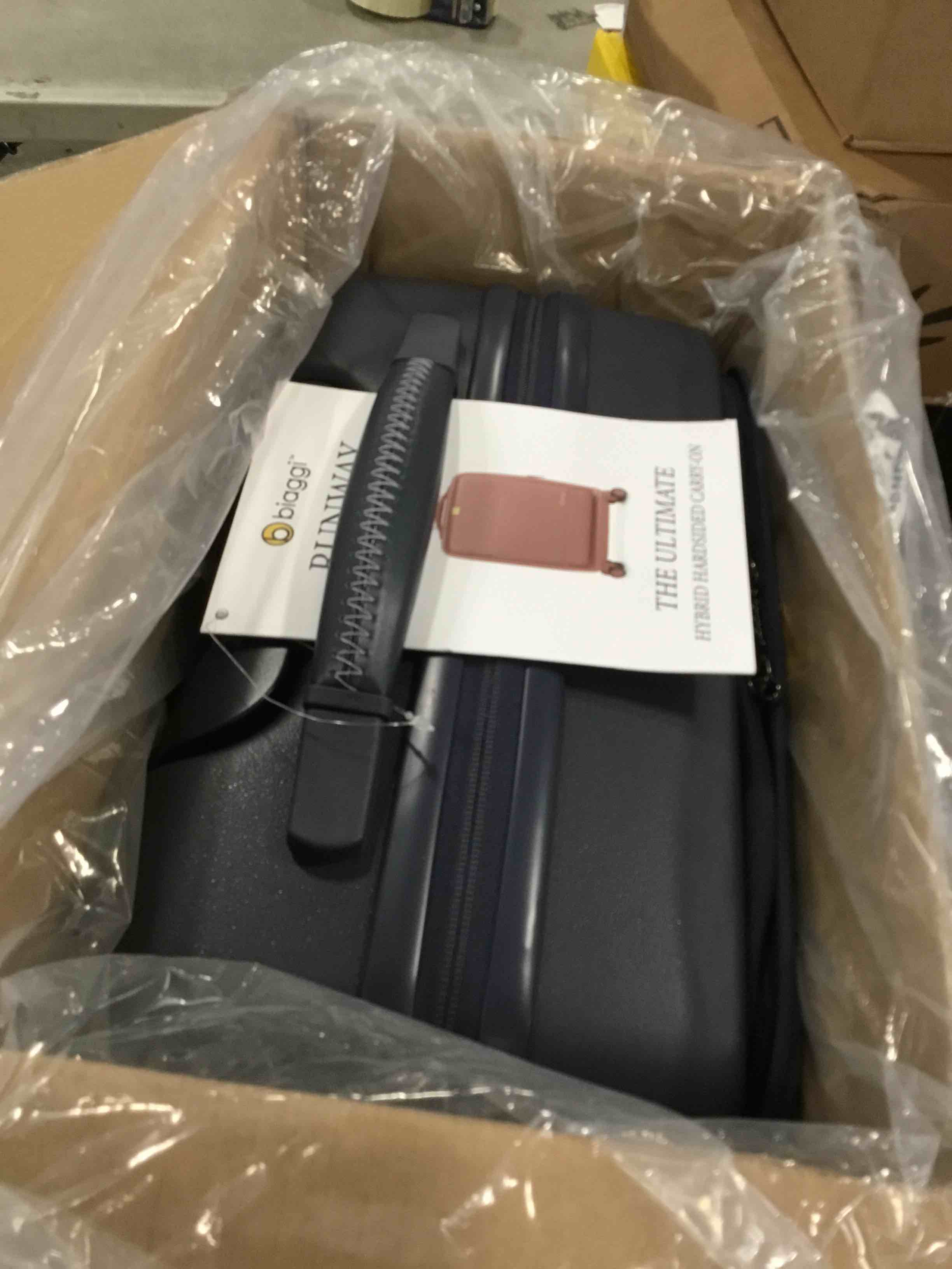 https://s3.amazonaws.com/lotting-images-prod/bidfta/RED6592977_1716490258353.jpeg