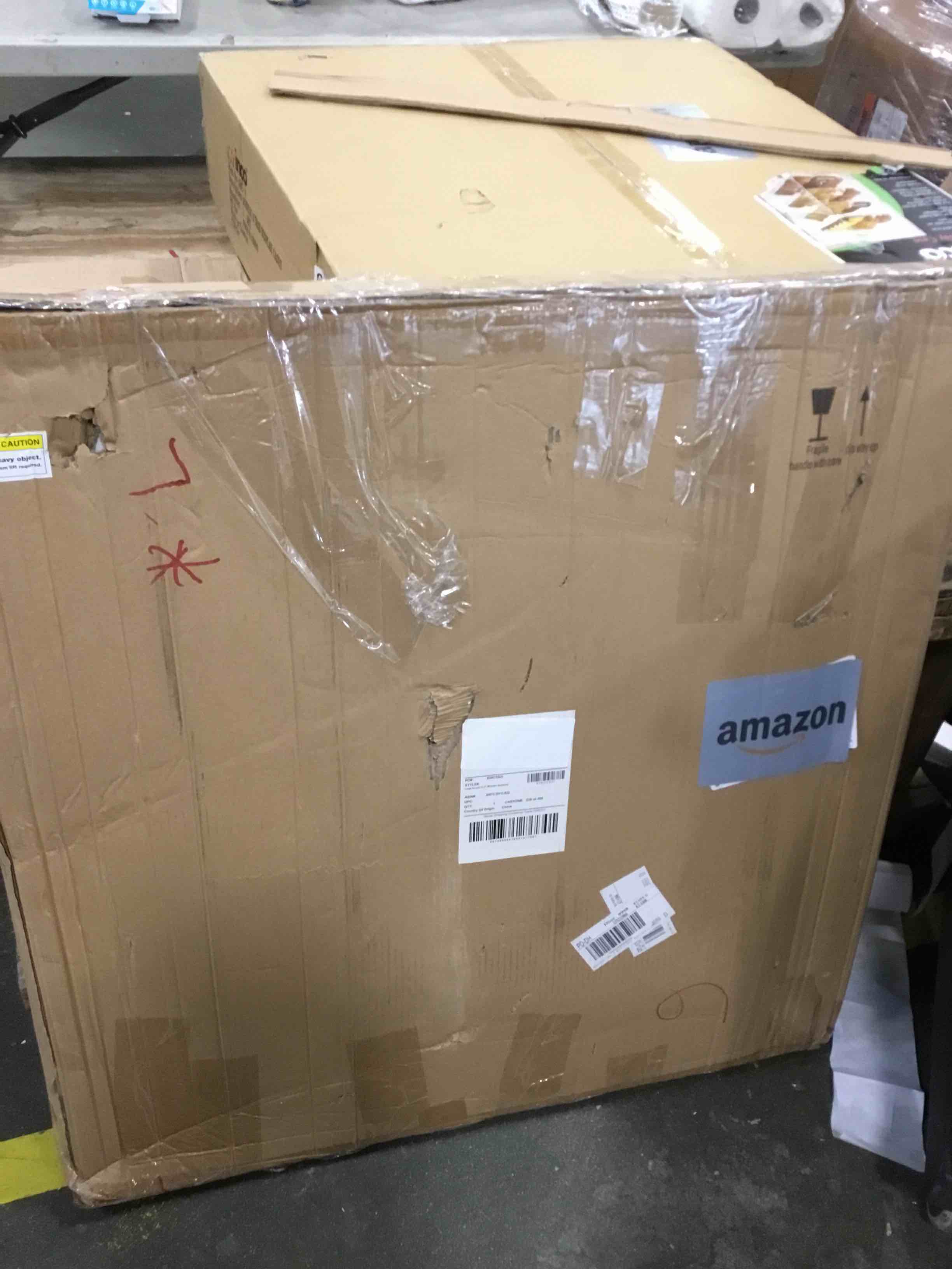 https://s3.amazonaws.com/lotting-images-prod/bidfta/RED6593093_1716560989425.jpeg