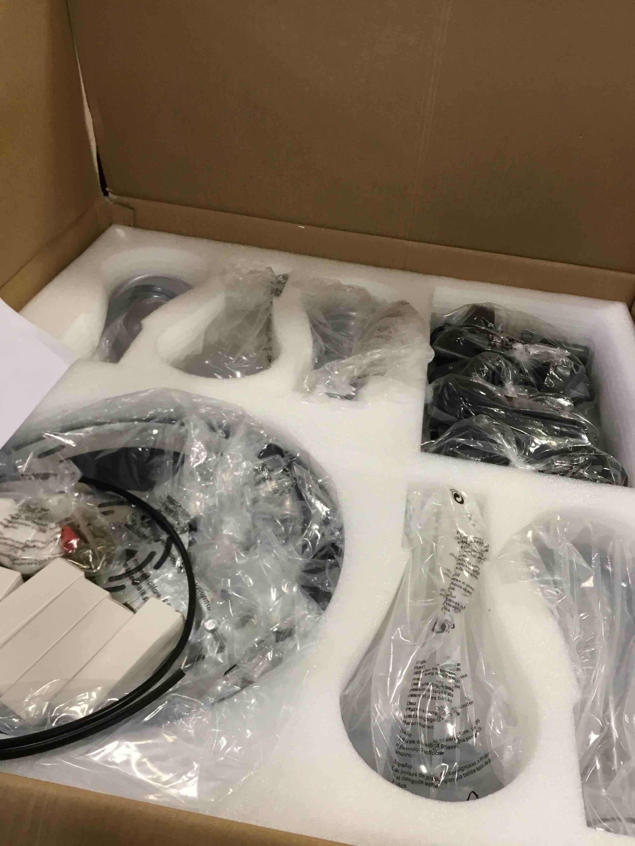 https://s3.amazonaws.com/lotting-images-prod/bidfta/RED6593149_1716573169091.jpeg