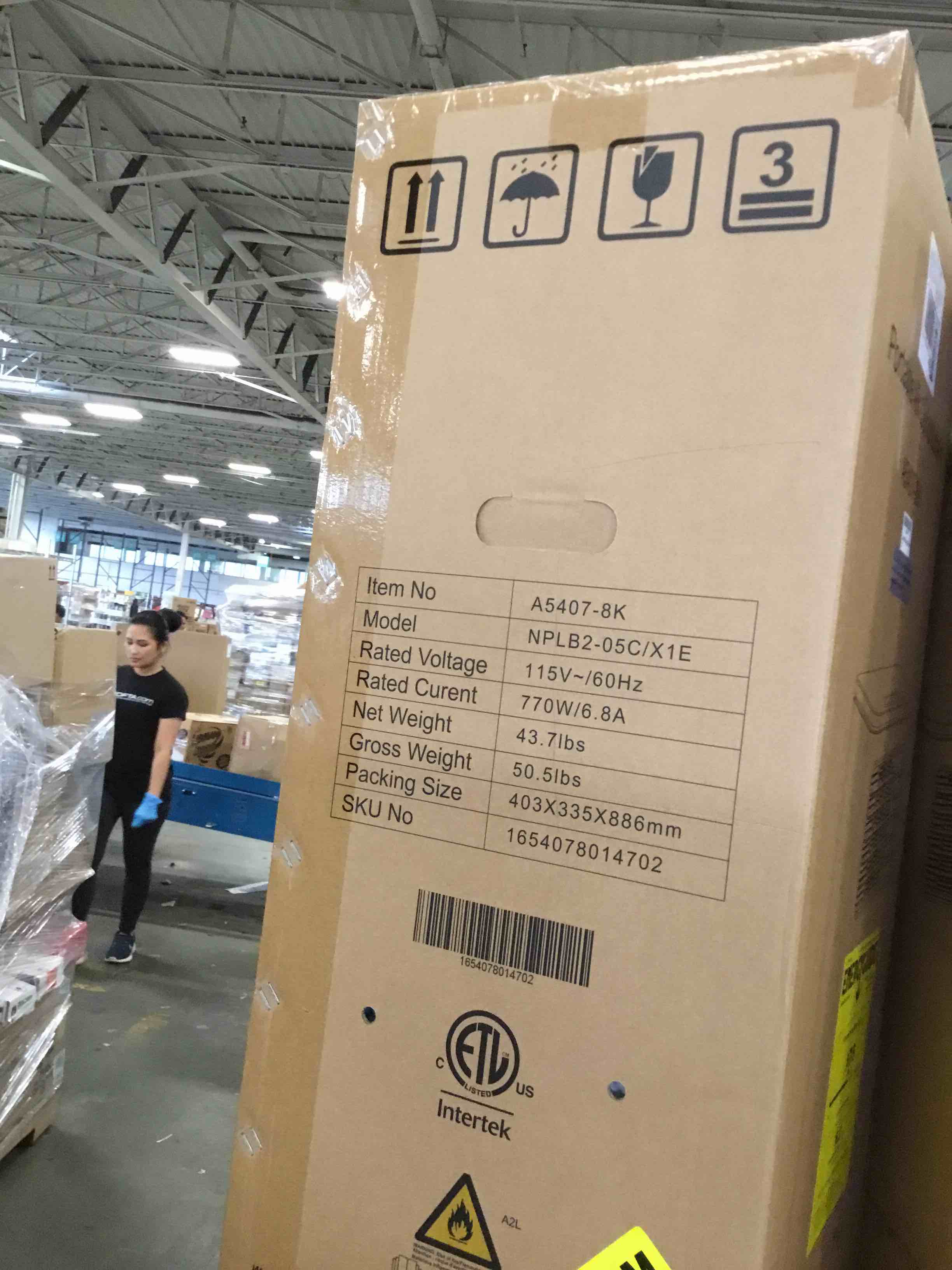 https://s3.amazonaws.com/lotting-images-prod/bidfta/RED6593384_1716925482965.jpeg
