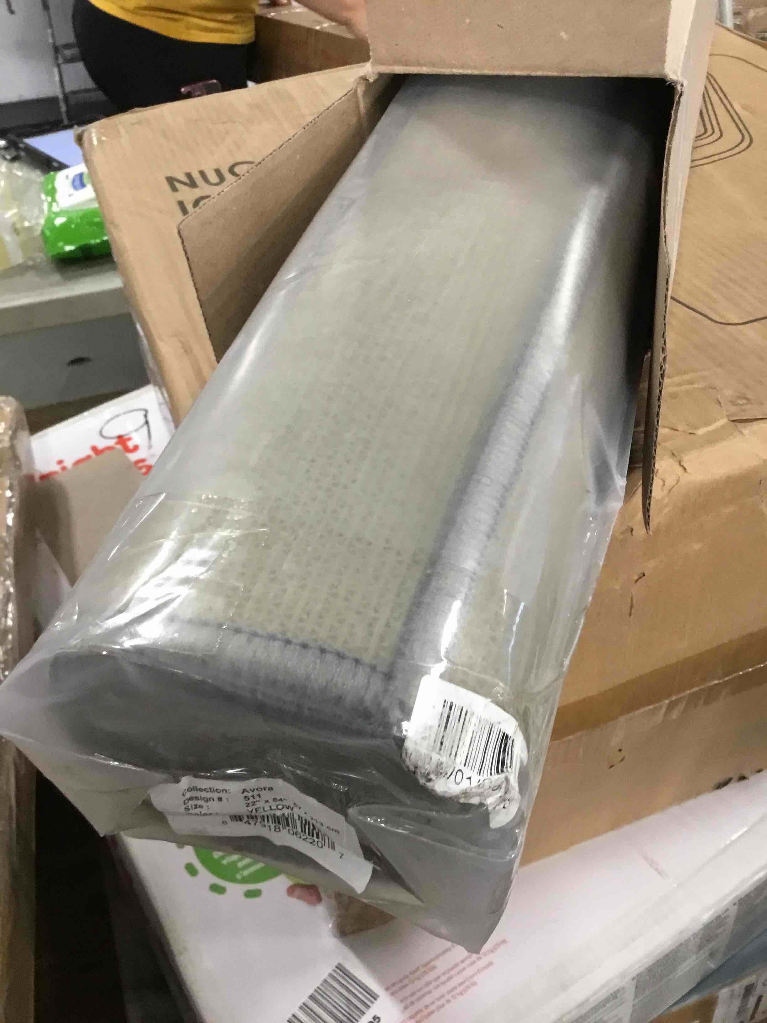 https://s3.amazonaws.com/lotting-images-prod/bidfta/RED6593421_1716981174366.jpeg
