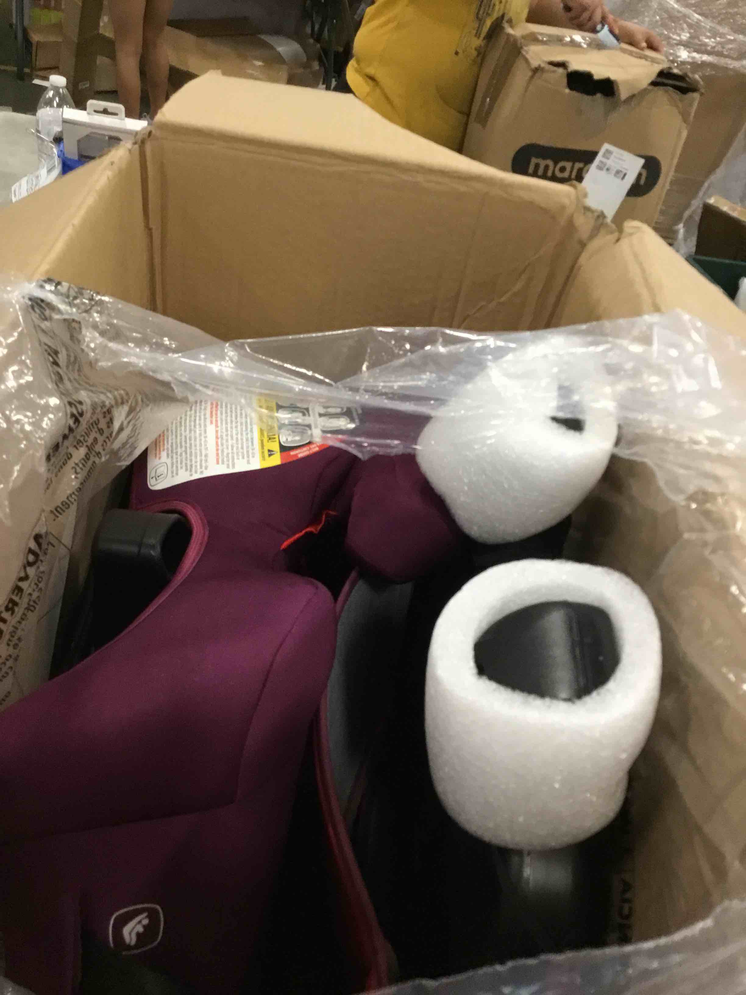 https://s3.amazonaws.com/lotting-images-prod/bidfta/RED6593570_1717007368451.jpeg