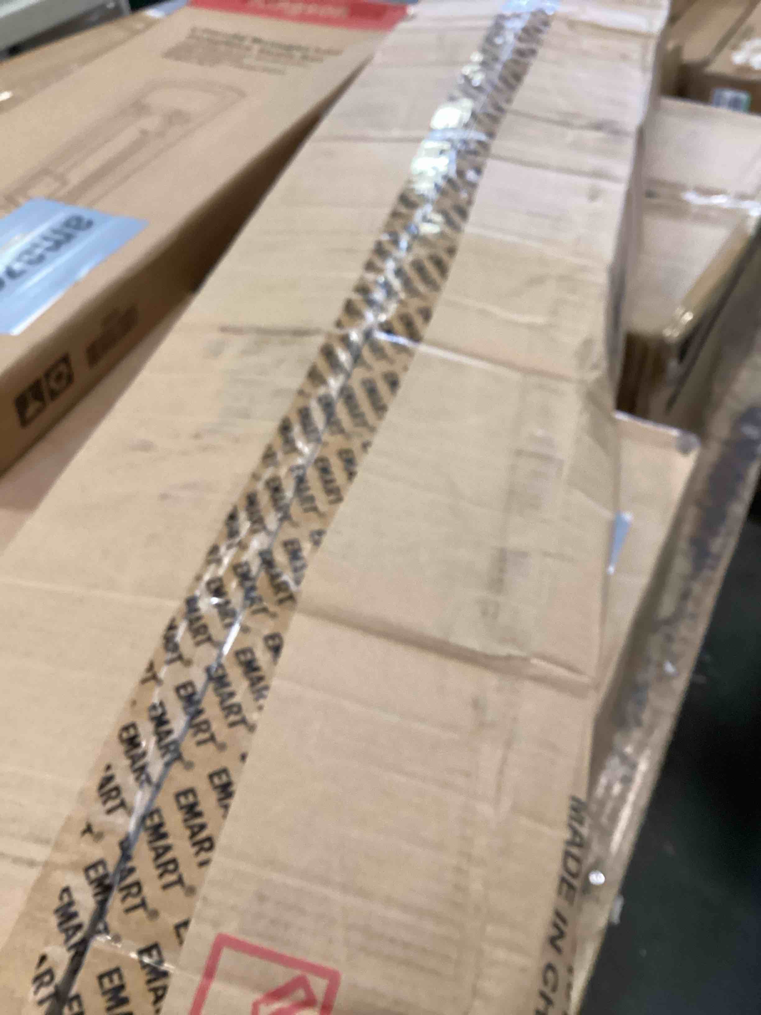 https://s3.amazonaws.com/lotting-images-prod/bidfta/RED6593734_1717089652066.jpeg