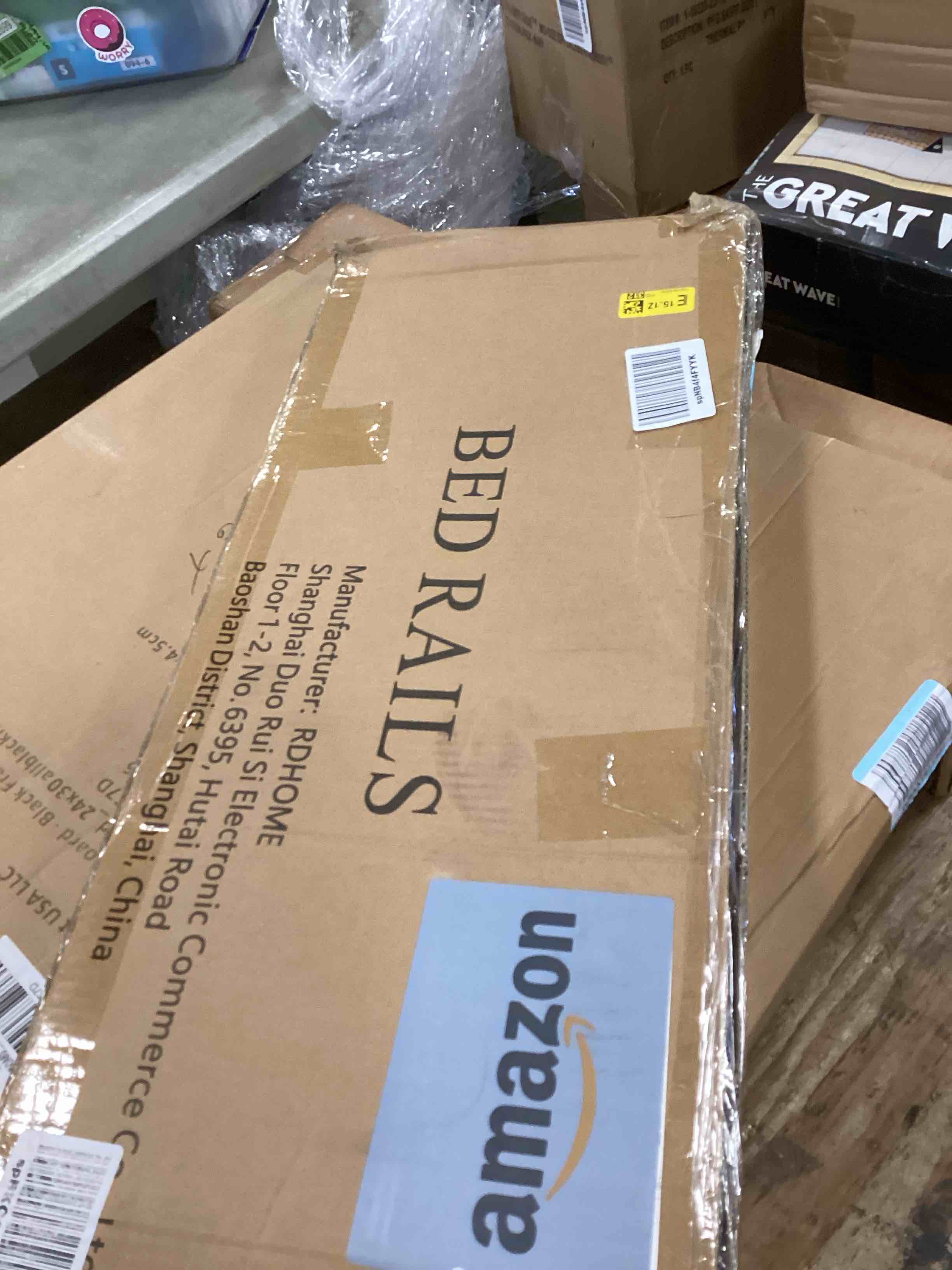 https://s3.amazonaws.com/lotting-images-prod/bidfta/RED6593975_1717170715879.jpeg