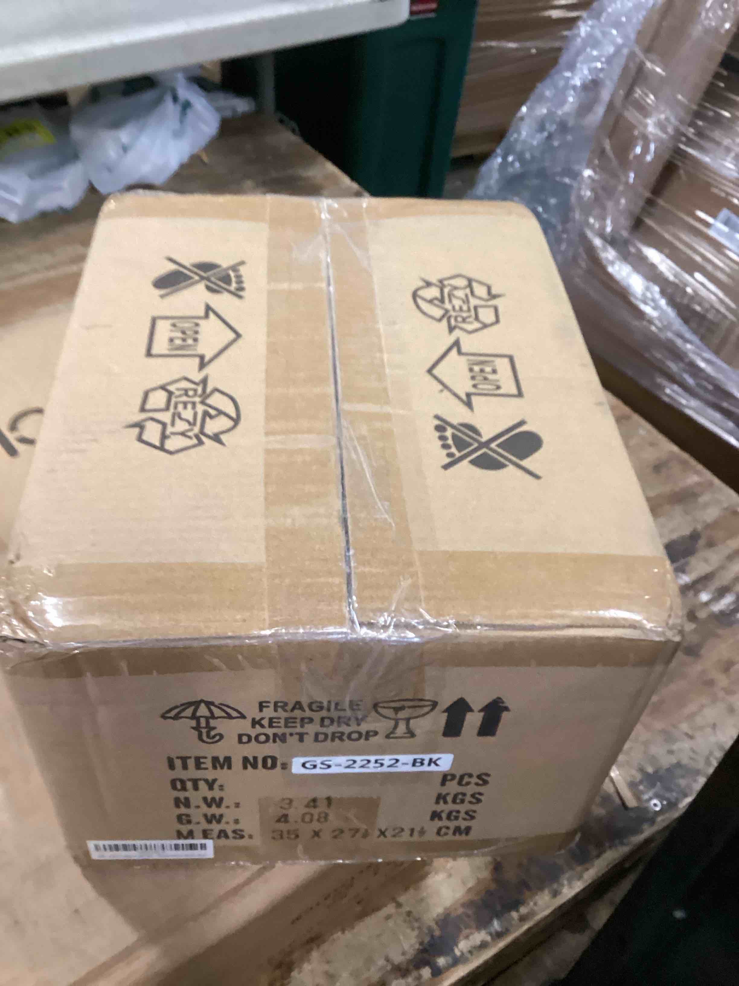 https://s3.amazonaws.com/lotting-images-prod/bidfta/RED6594018_1717179980213.jpeg