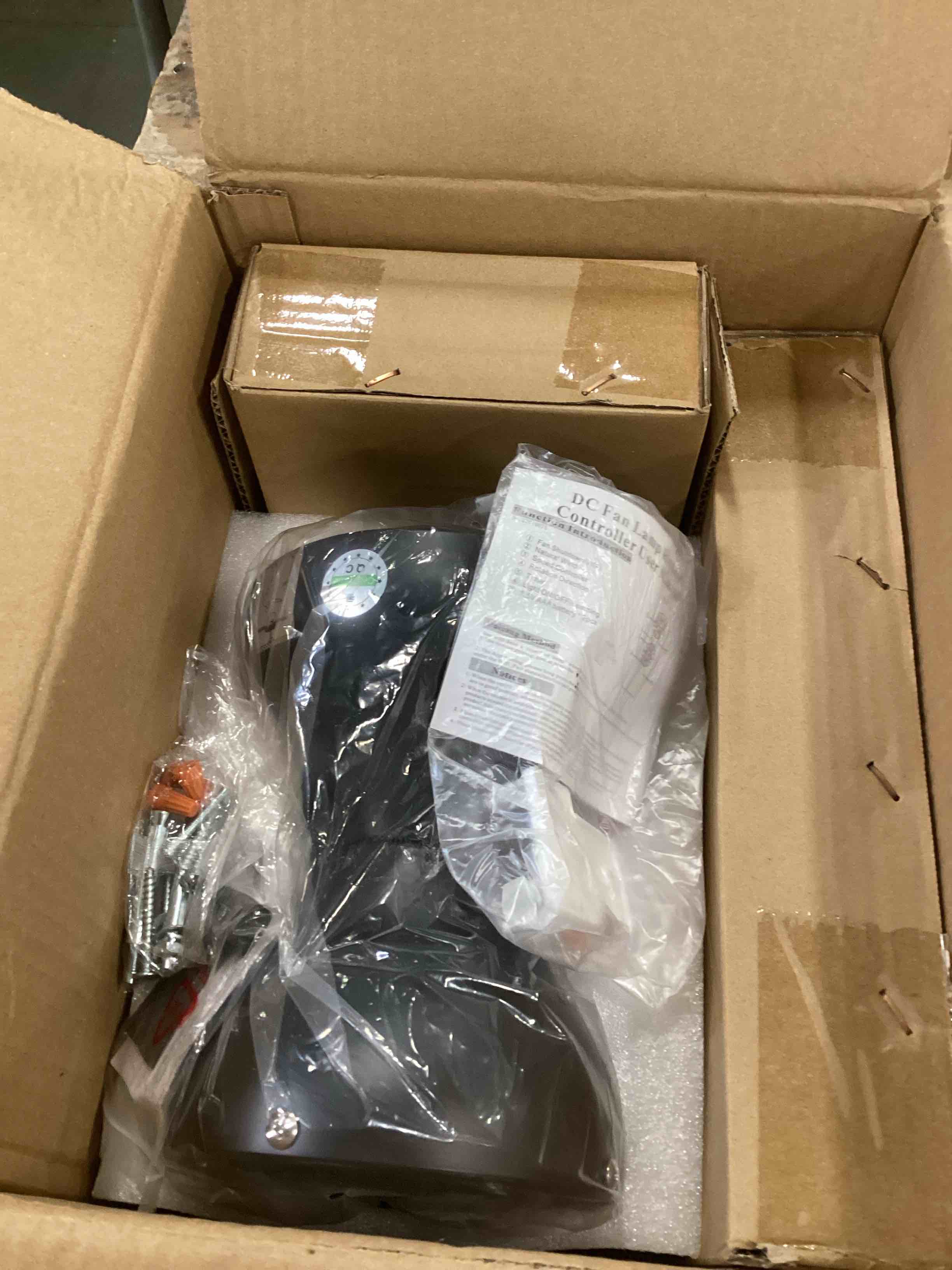 https://s3.amazonaws.com/lotting-images-prod/bidfta/RED6594018_1717180115059.jpeg