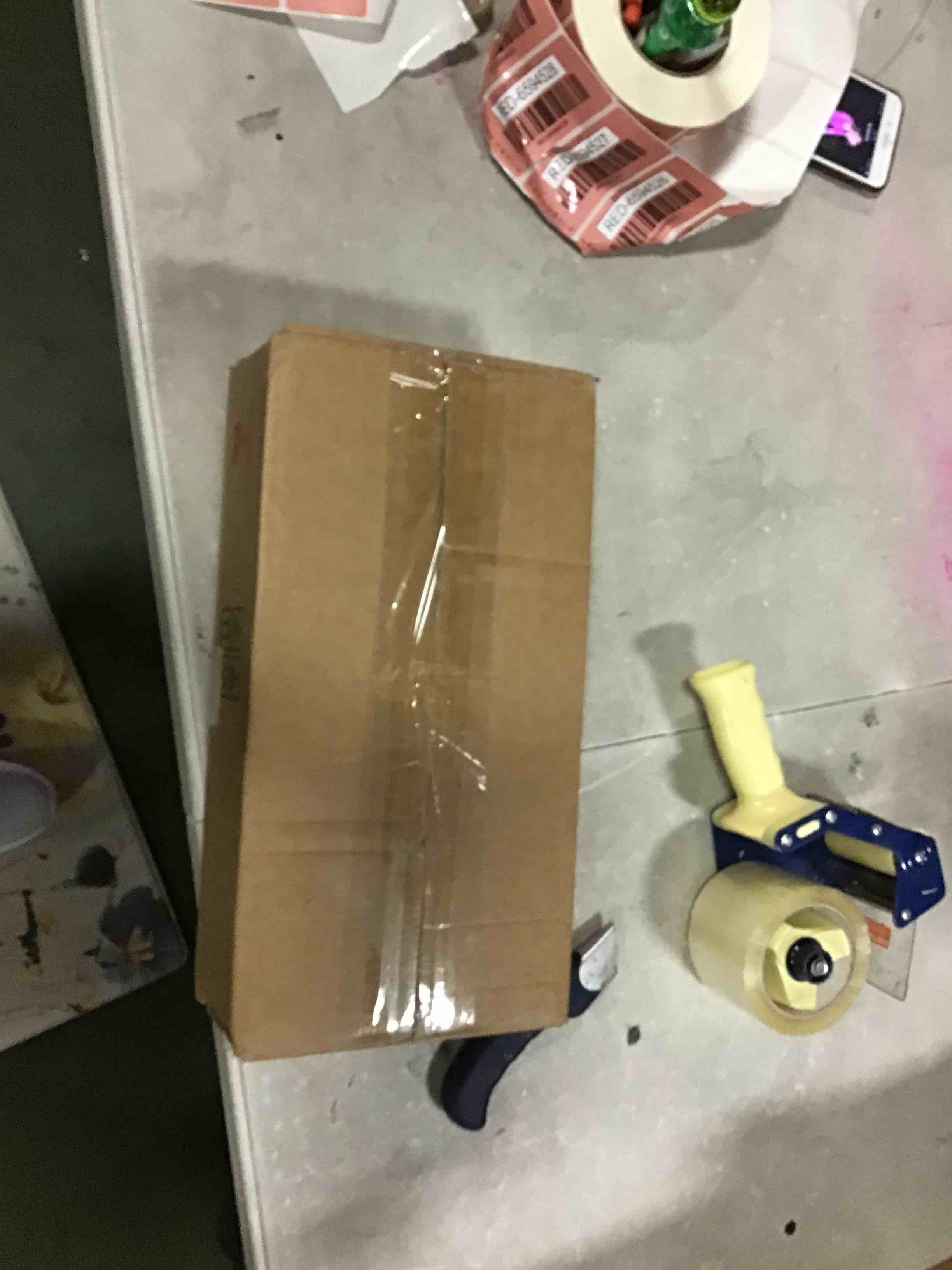https://s3.amazonaws.com/lotting-images-prod/bidfta/RED6594508_1716294910531.jpeg