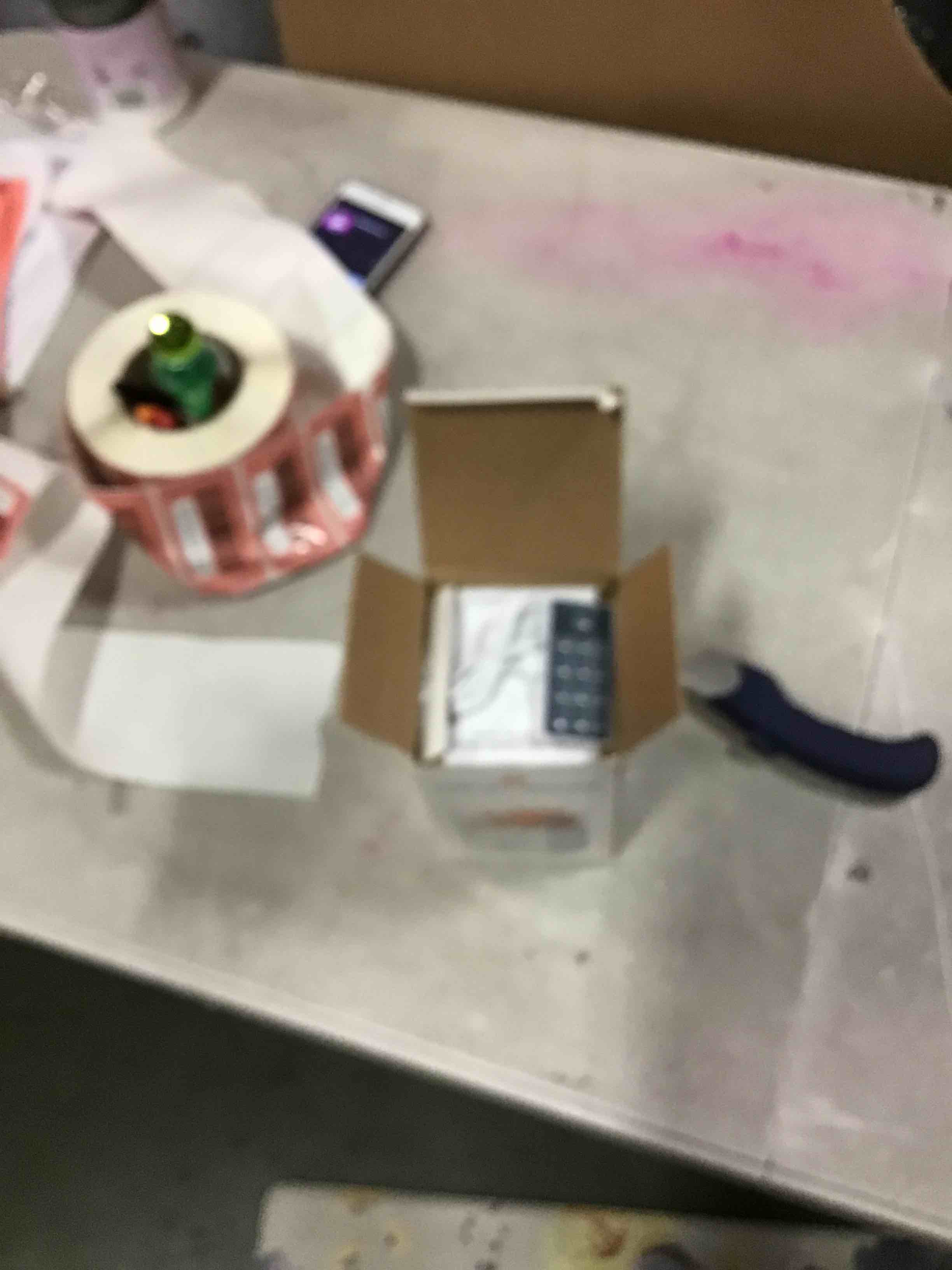 https://s3.amazonaws.com/lotting-images-prod/bidfta/RED6594509_1716294834616.jpeg