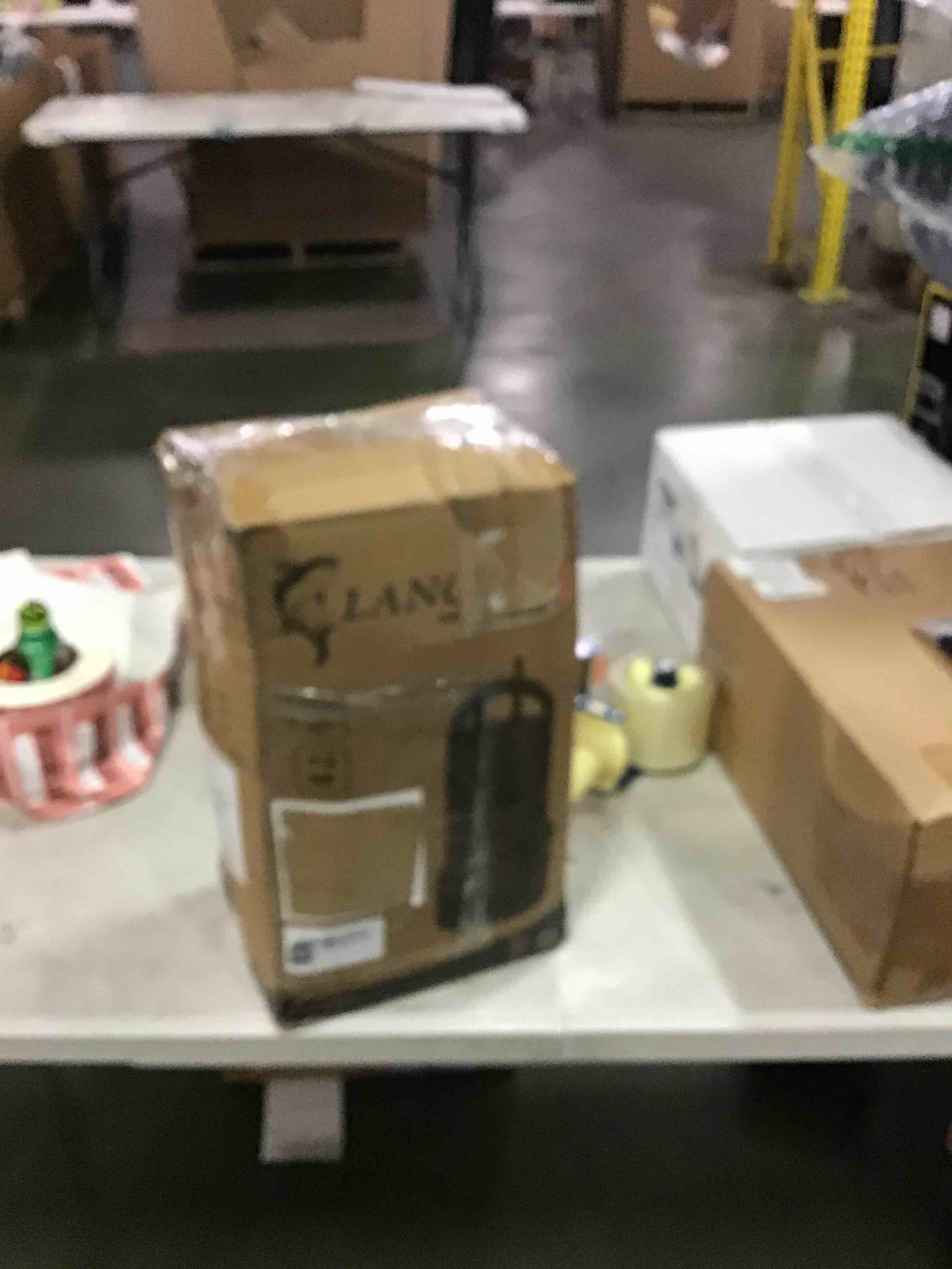 https://s3.amazonaws.com/lotting-images-prod/bidfta/RED6594515_1716294496724.jpeg
