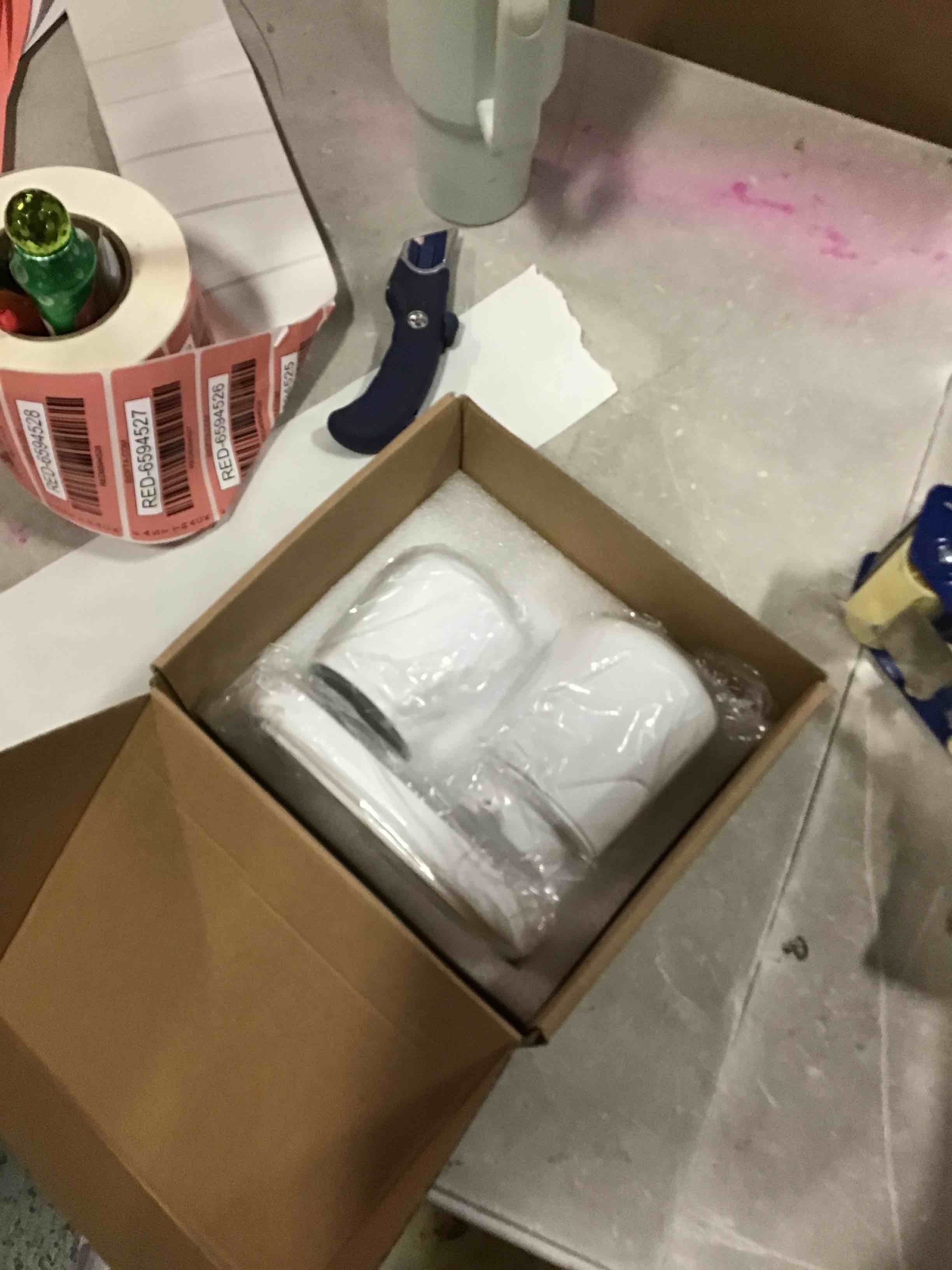 https://s3.amazonaws.com/lotting-images-prod/bidfta/RED6594516_1716294428753.jpeg