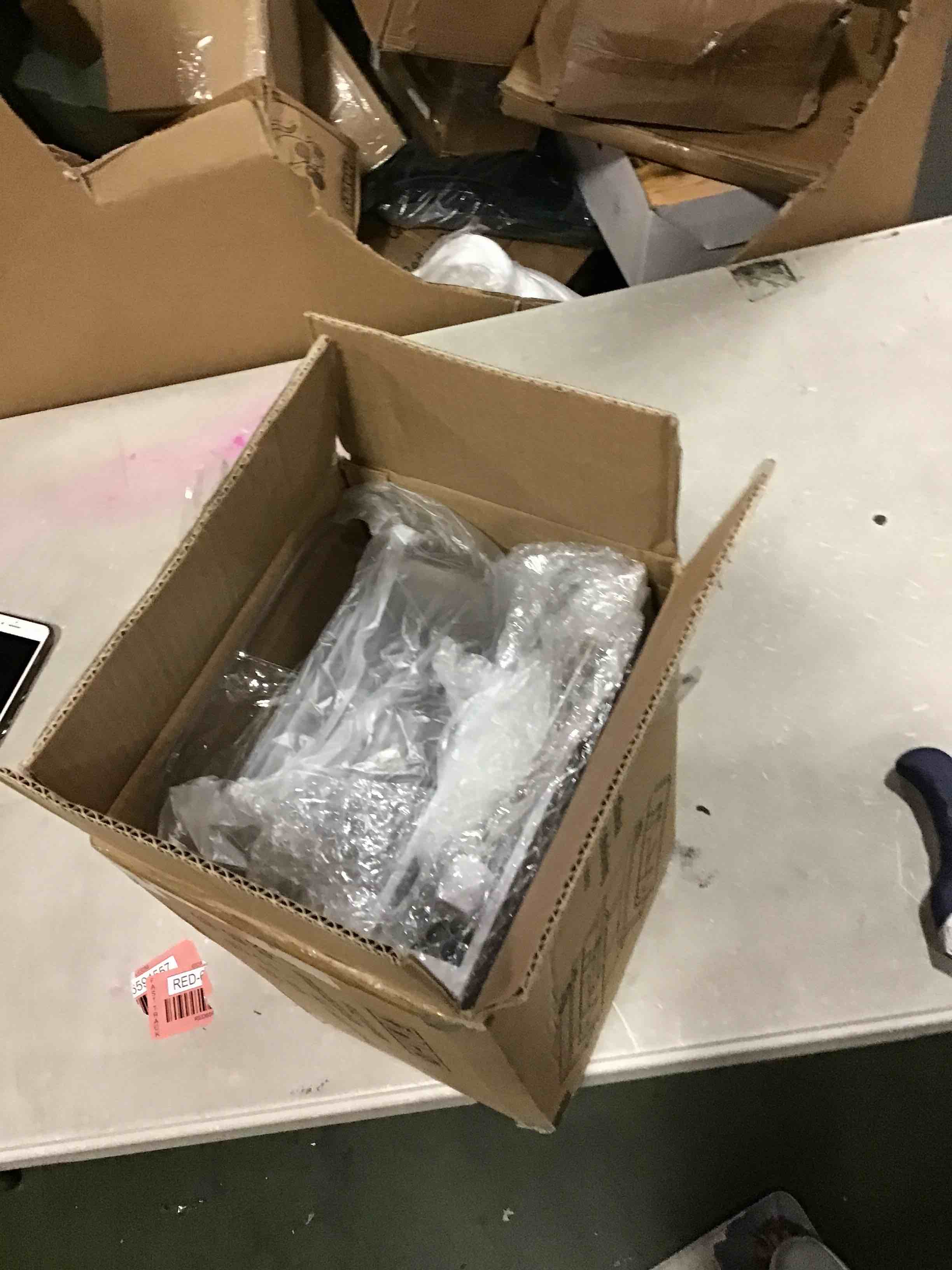 https://s3.amazonaws.com/lotting-images-prod/bidfta/RED6594562_1716297600948.jpeg