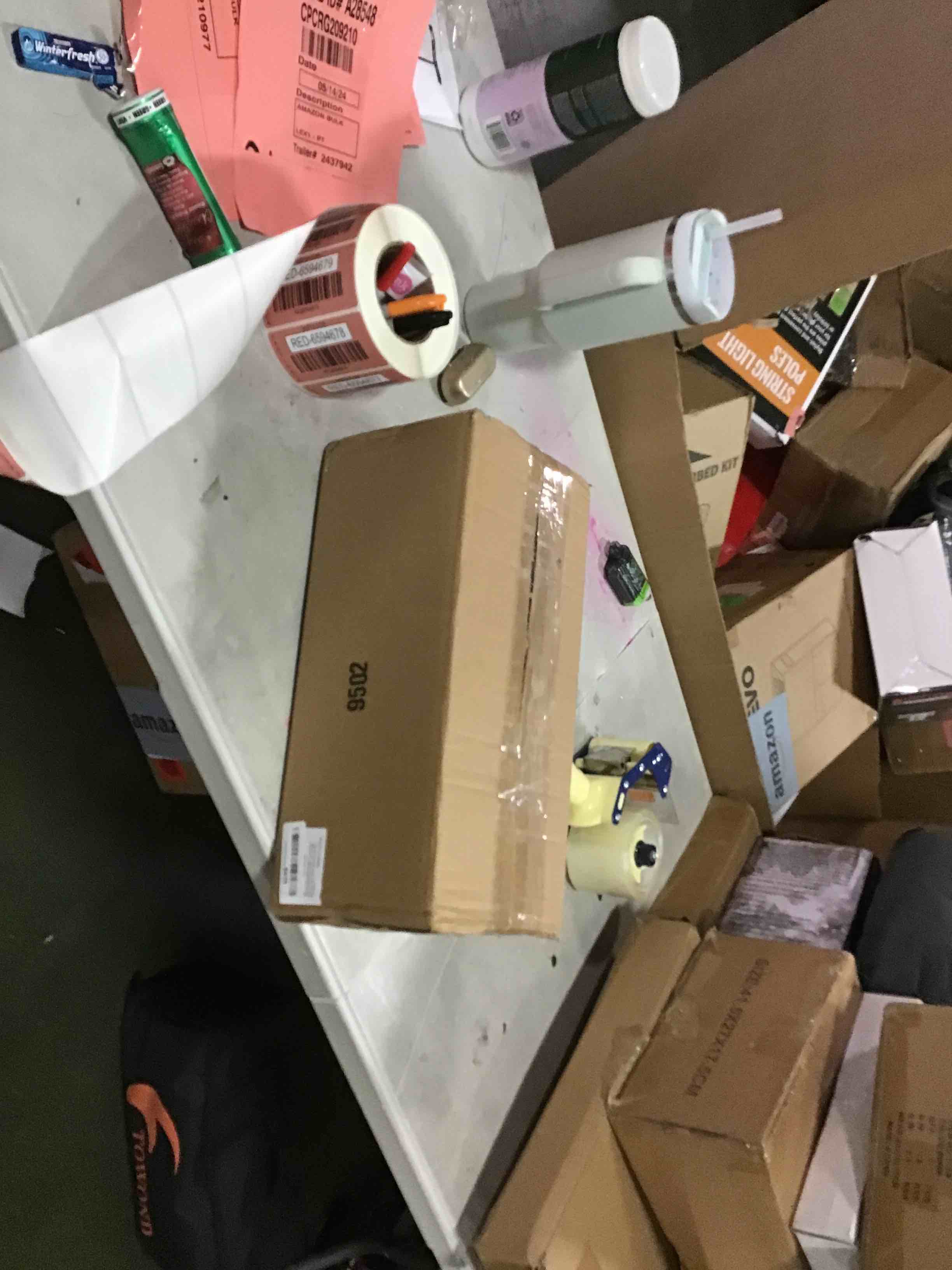 https://s3.amazonaws.com/lotting-images-prod/bidfta/RED6594650_1716304994881.jpeg