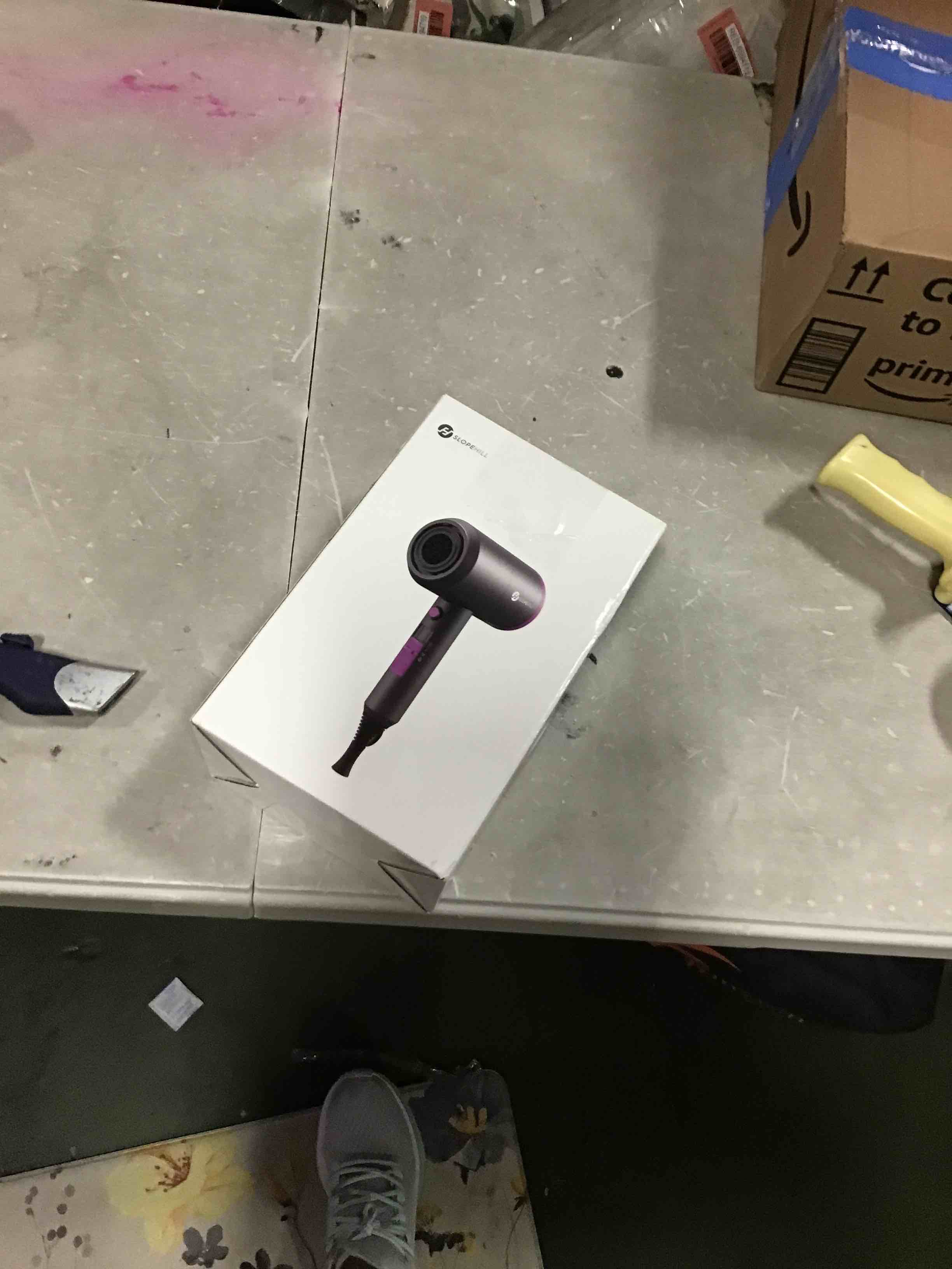 https://s3.amazonaws.com/lotting-images-prod/bidfta/RED6594718_1716312269373.jpeg