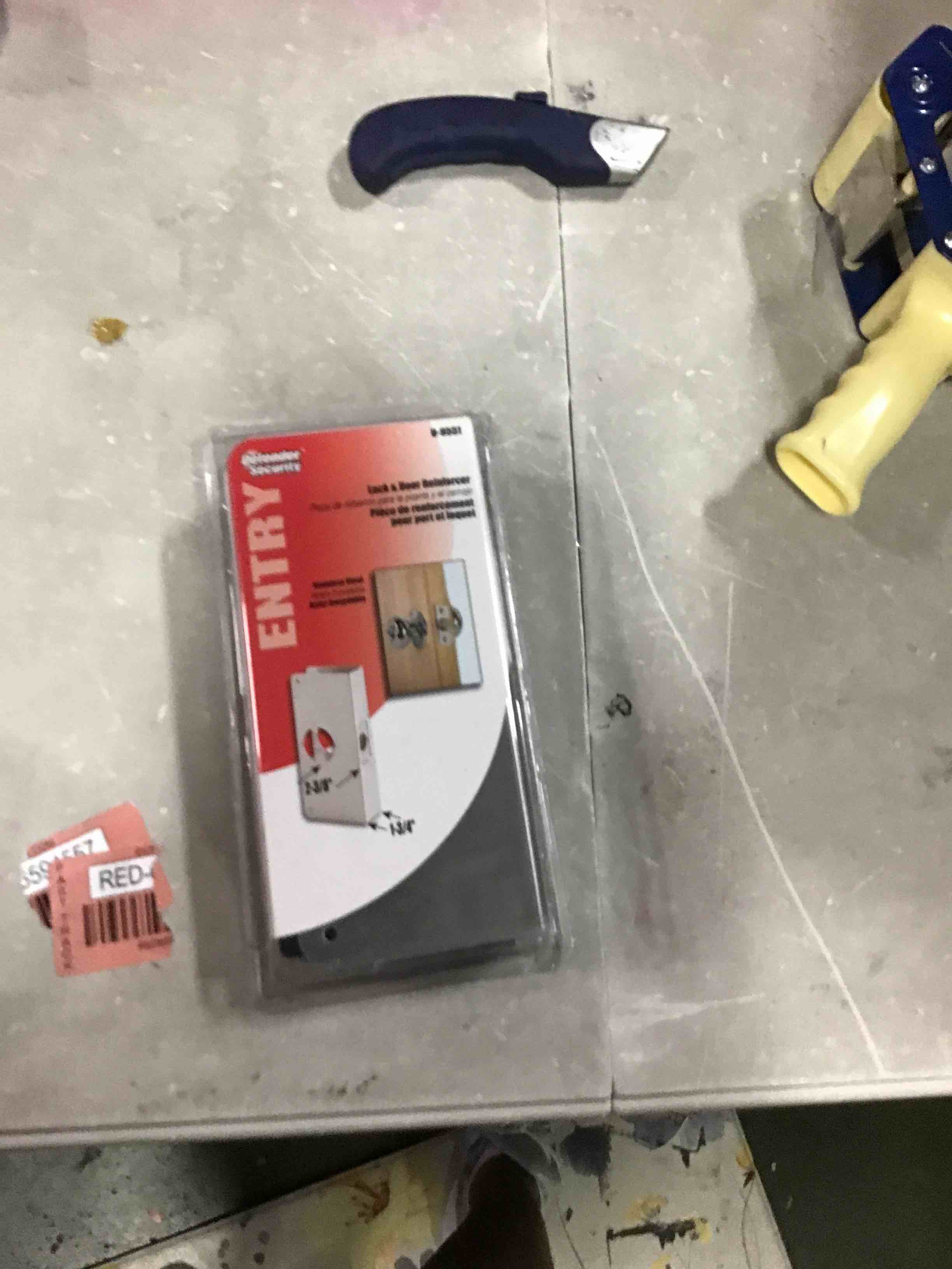 https://s3.amazonaws.com/lotting-images-prod/bidfta/RED6594723_1716312747267.jpeg
