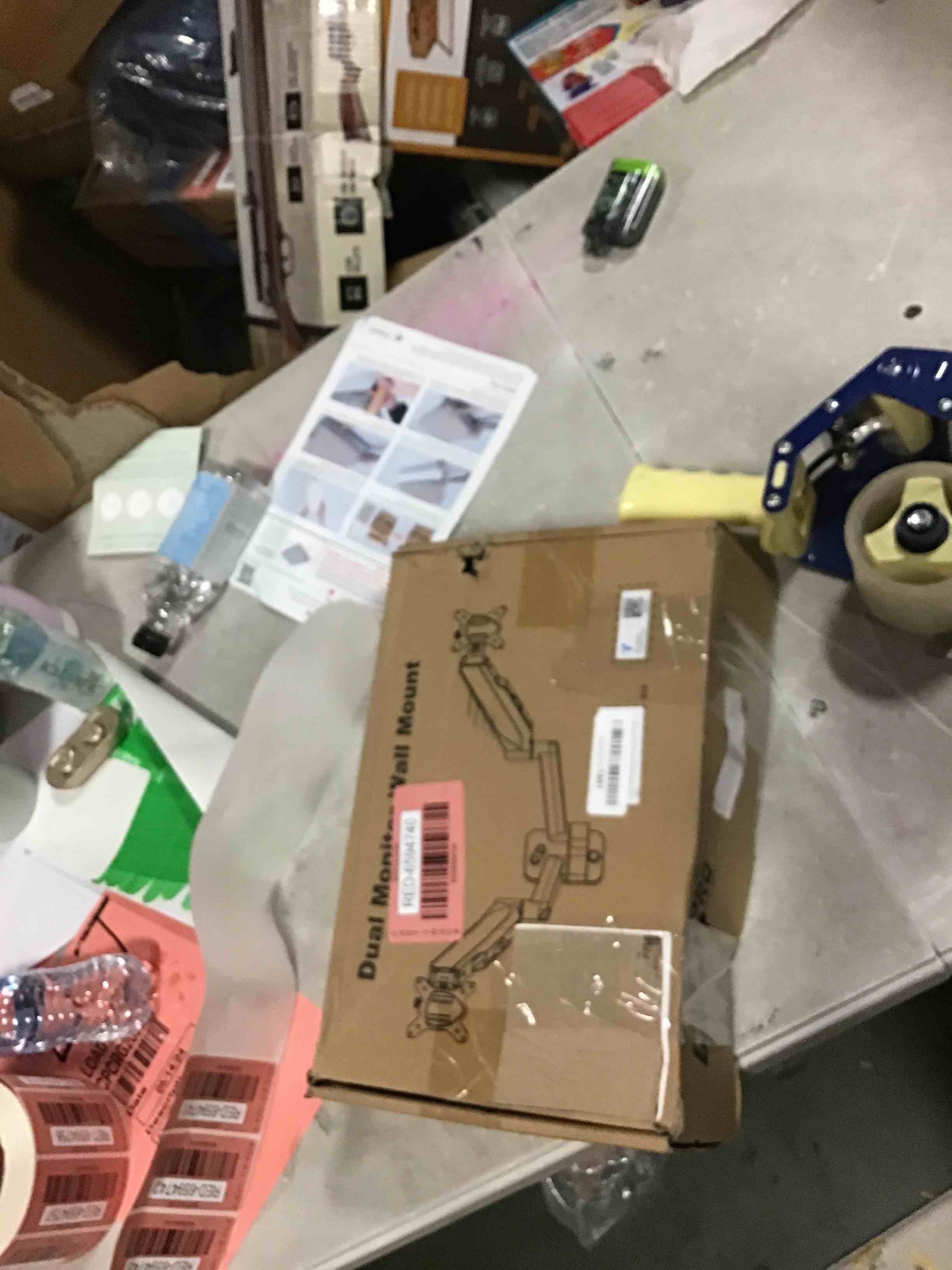 https://s3.amazonaws.com/lotting-images-prod/bidfta/RED6594740_1716316985940.jpeg