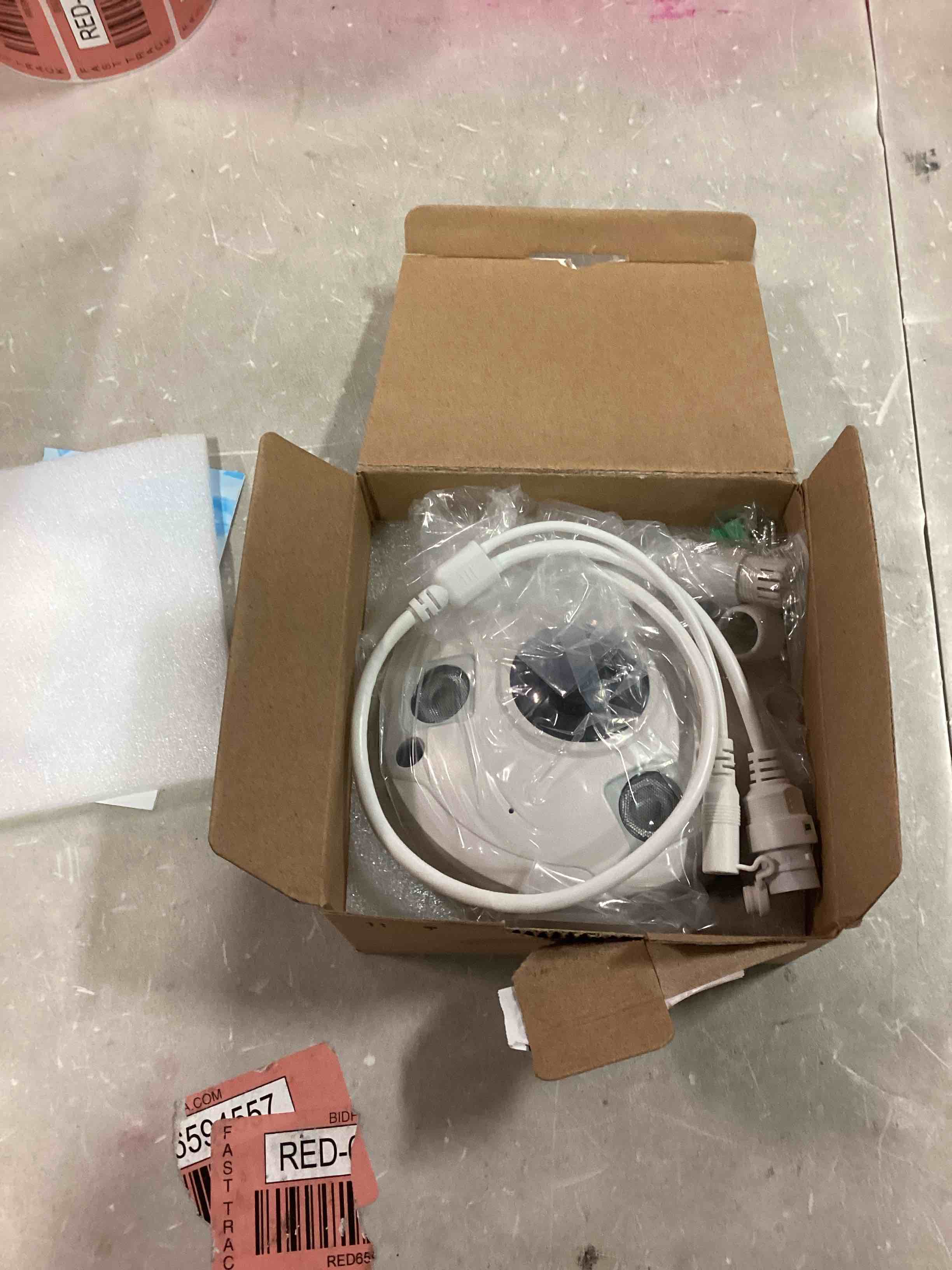 https://s3.amazonaws.com/lotting-images-prod/bidfta/RED6594979_1716398474272.jpeg