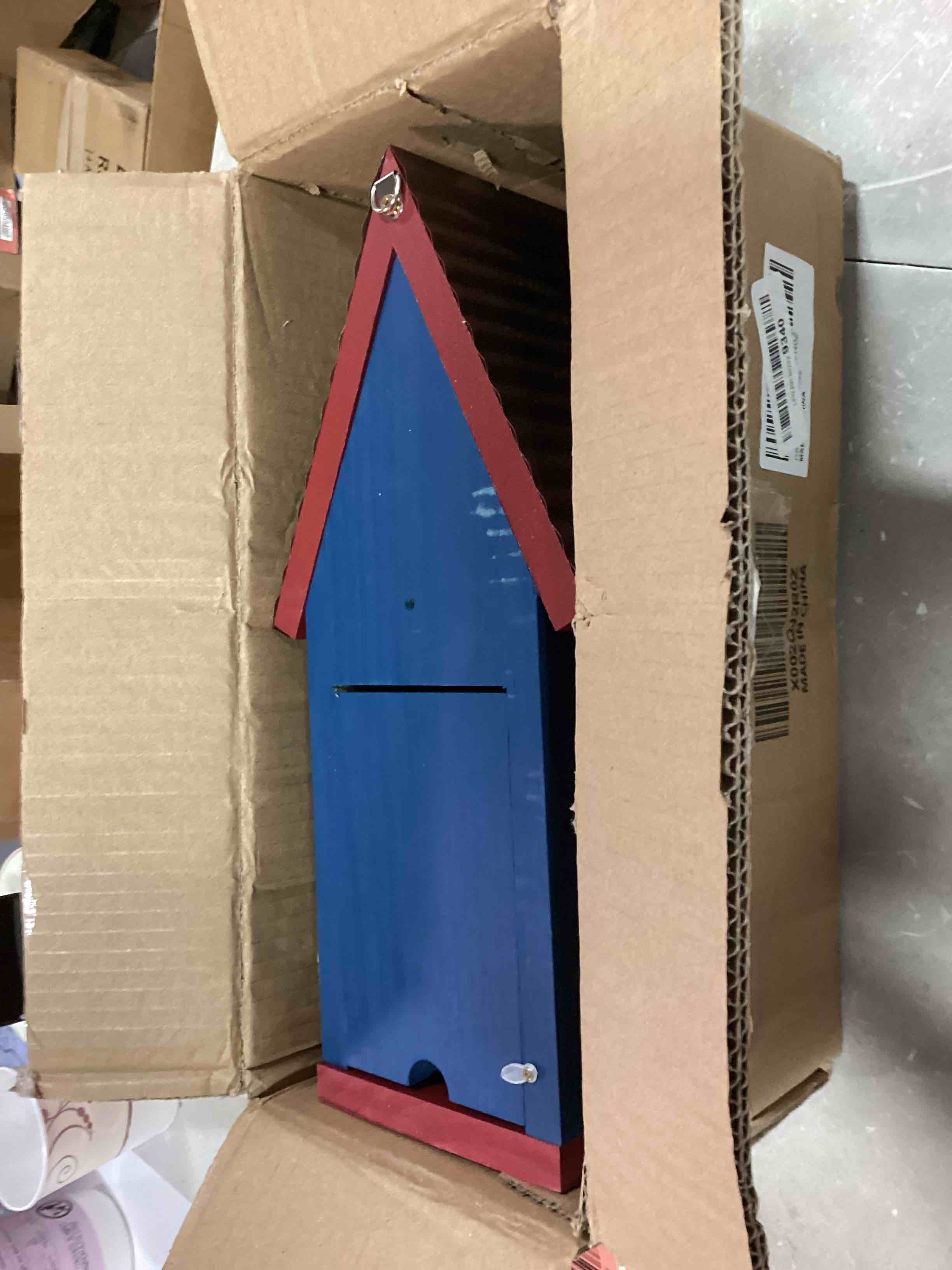 https://s3.amazonaws.com/lotting-images-prod/bidfta/RED6594999_1716400212838.jpeg