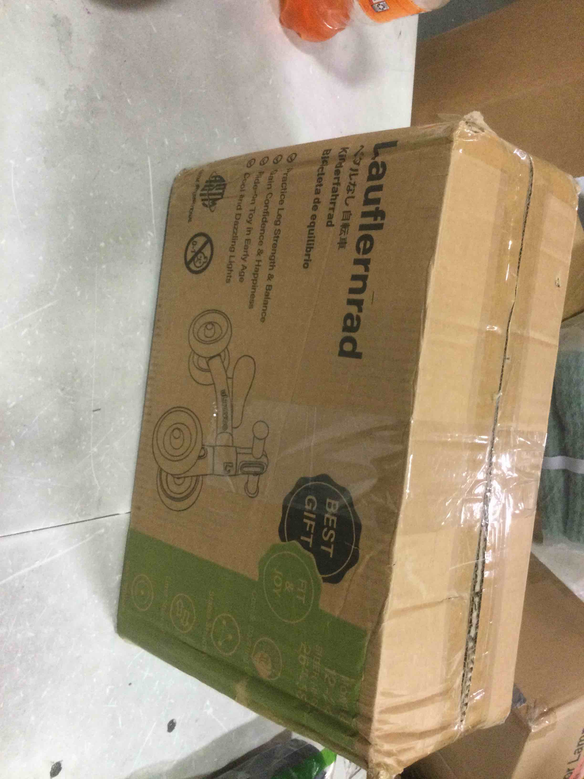 https://s3.amazonaws.com/lotting-images-prod/bidfta/RED6595072_1716407701927.jpeg