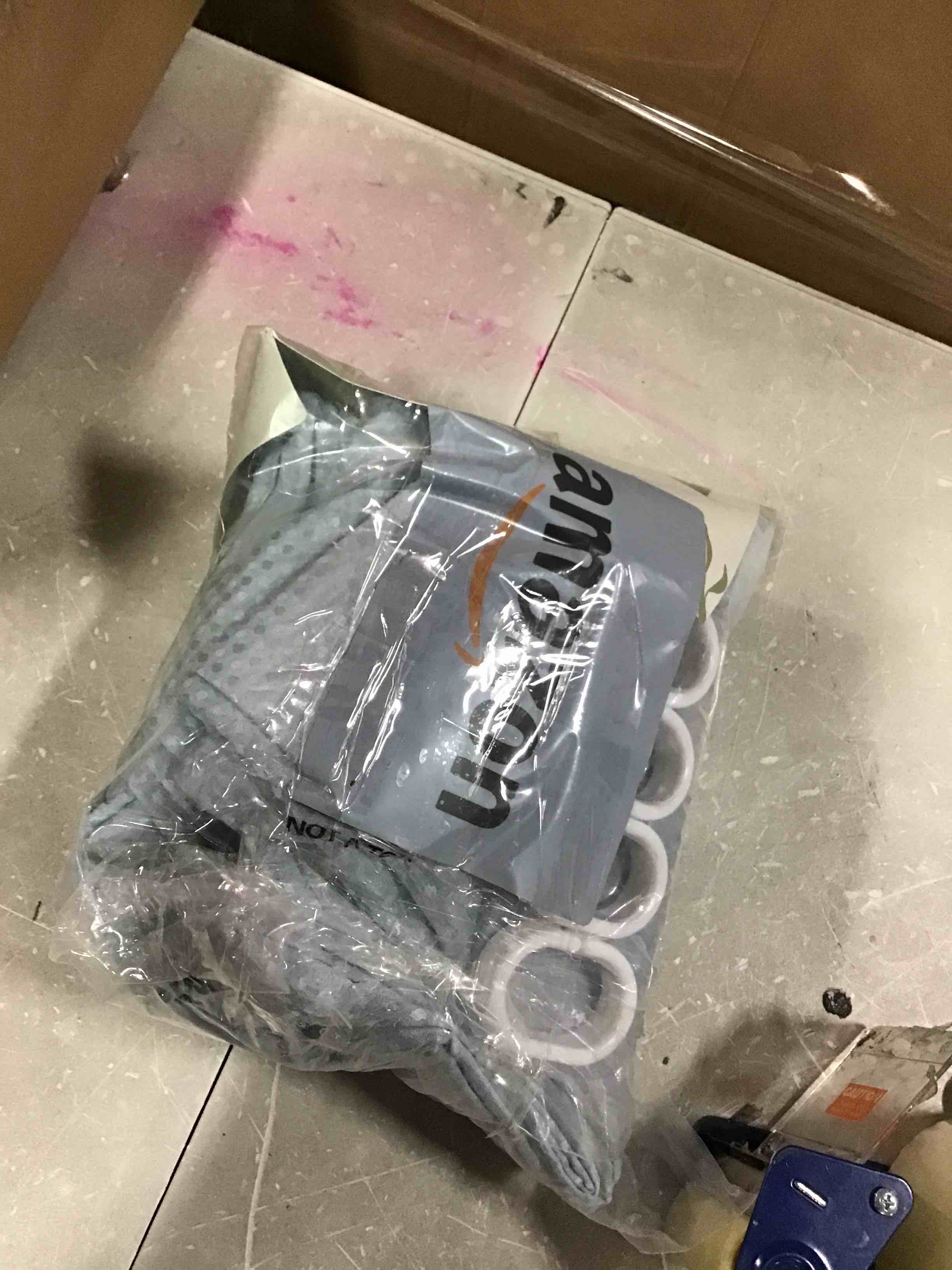 https://s3.amazonaws.com/lotting-images-prod/bidfta/RED6595896_1716901048449.jpeg