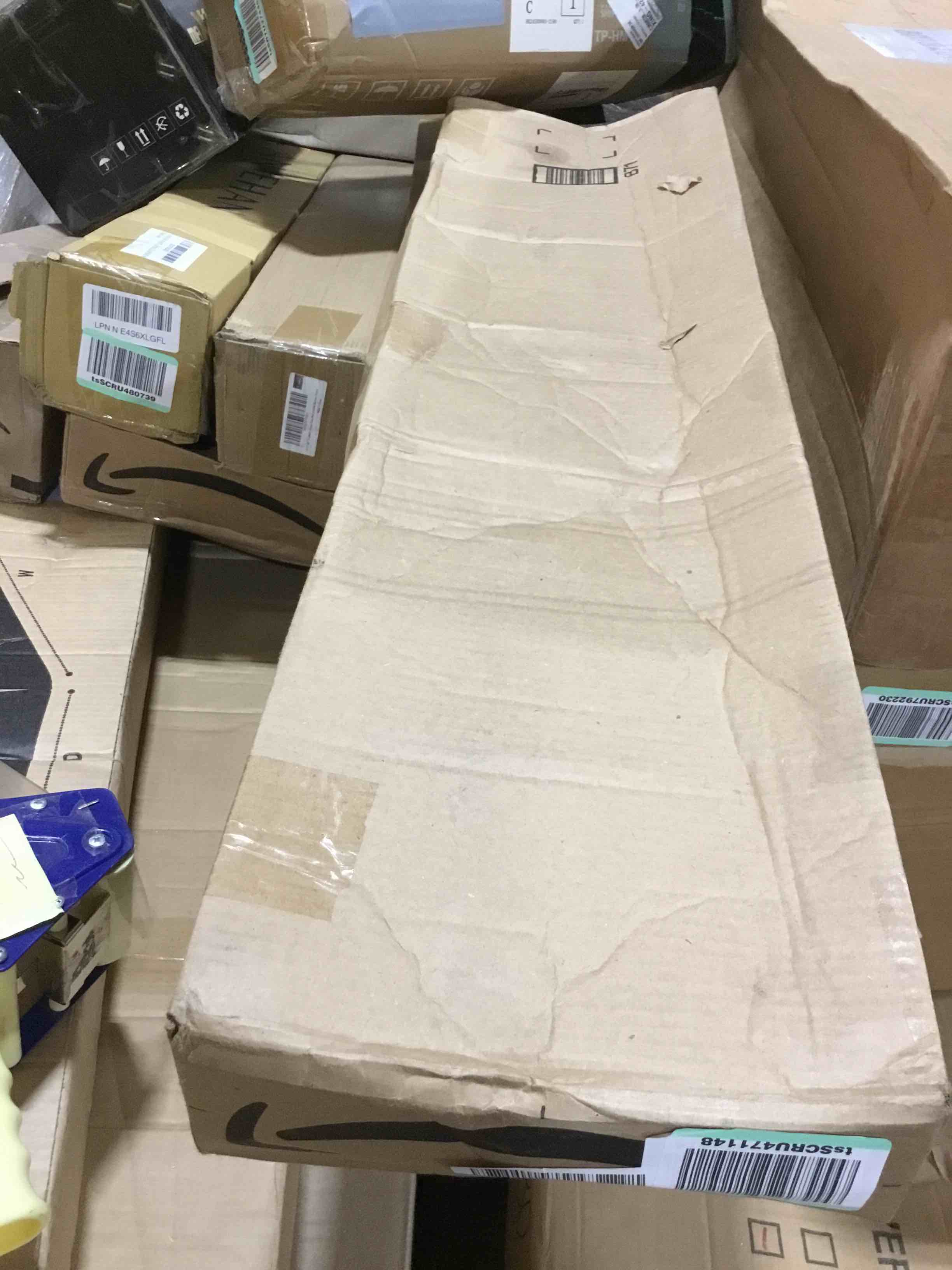https://s3.amazonaws.com/lotting-images-prod/bidfta/RED6596018_1722461194801.jpeg