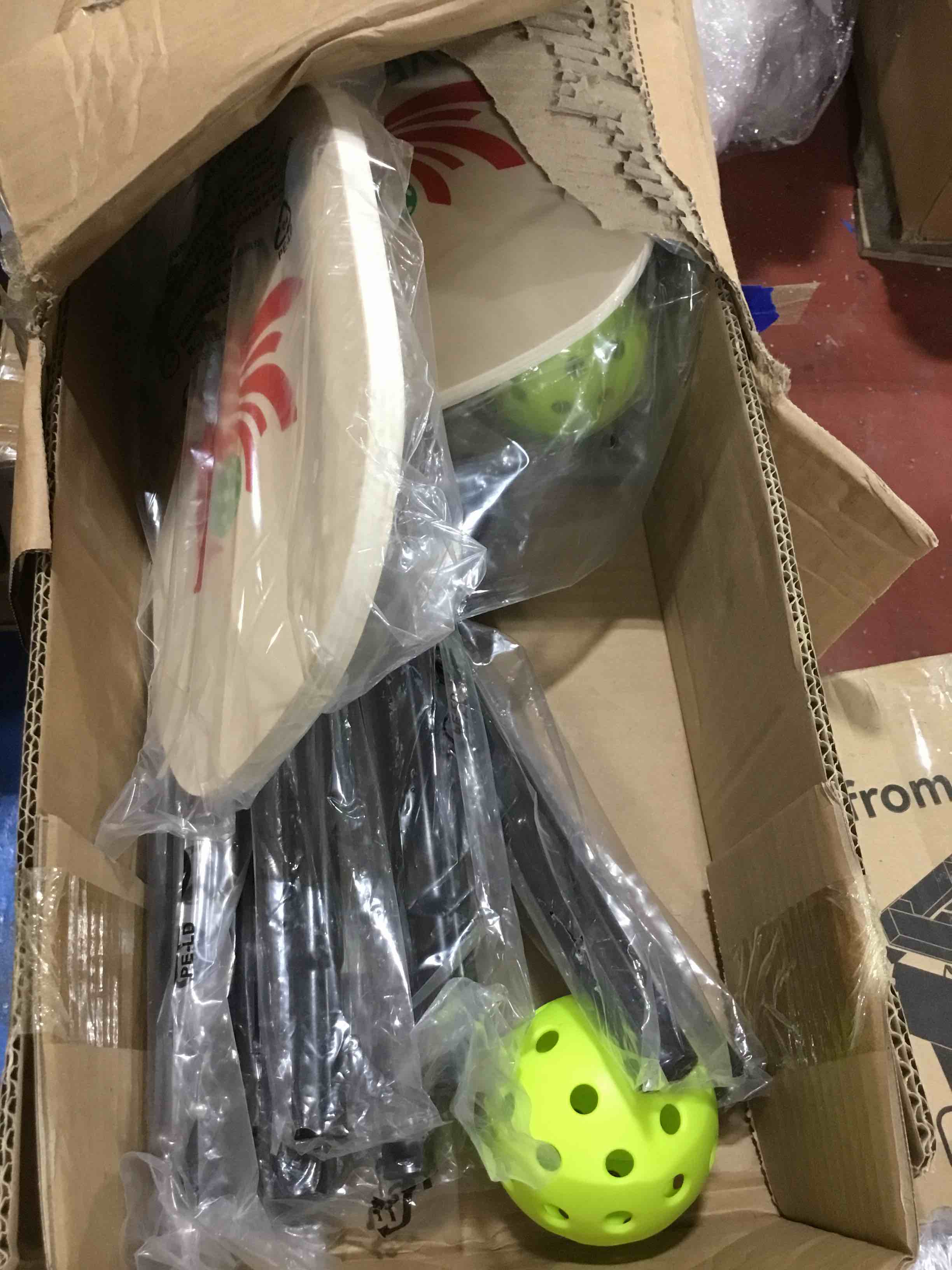 https://s3.amazonaws.com/lotting-images-prod/bidfta/RED6596026_1722462330208.jpeg