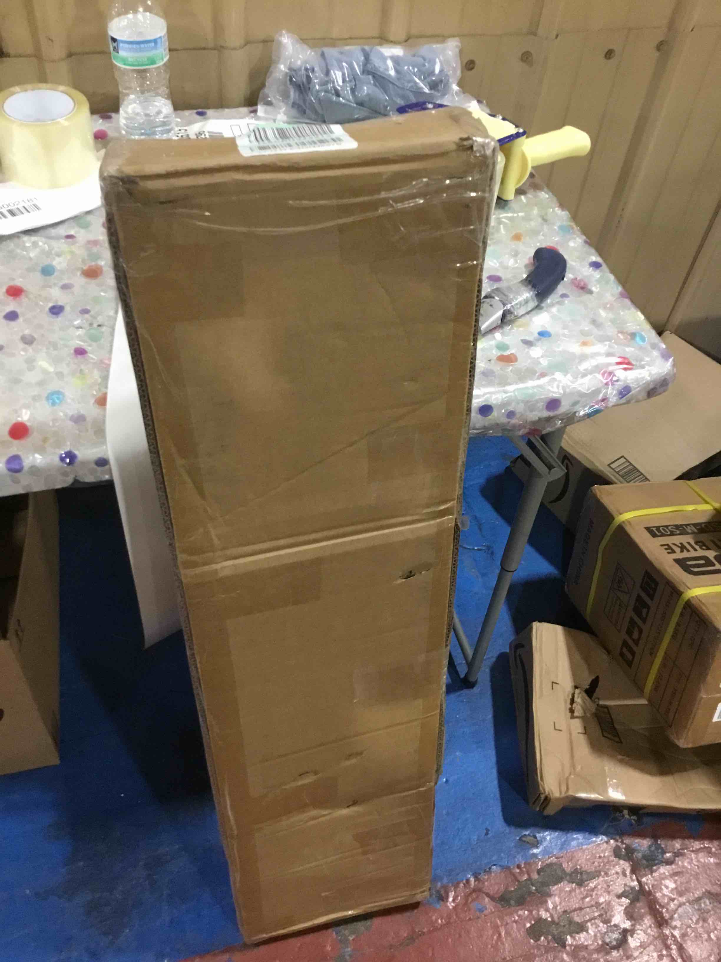 https://s3.amazonaws.com/lotting-images-prod/bidfta/RED6596066_1722515955799.jpeg