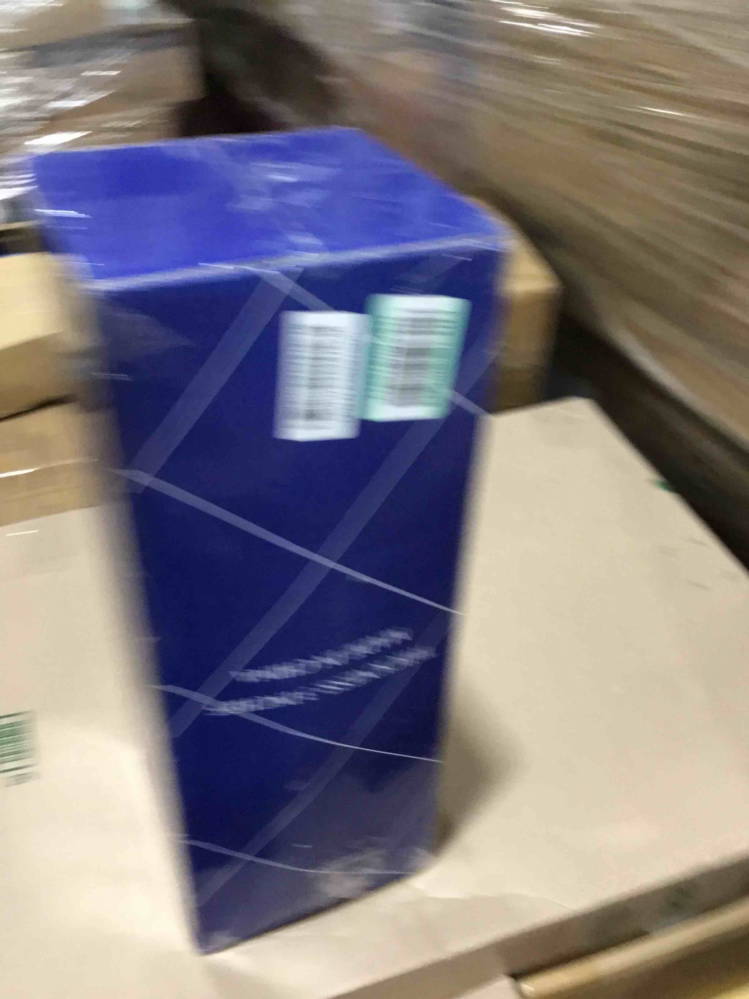 https://s3.amazonaws.com/lotting-images-prod/bidfta/RED6596152_1722533957122.jpeg