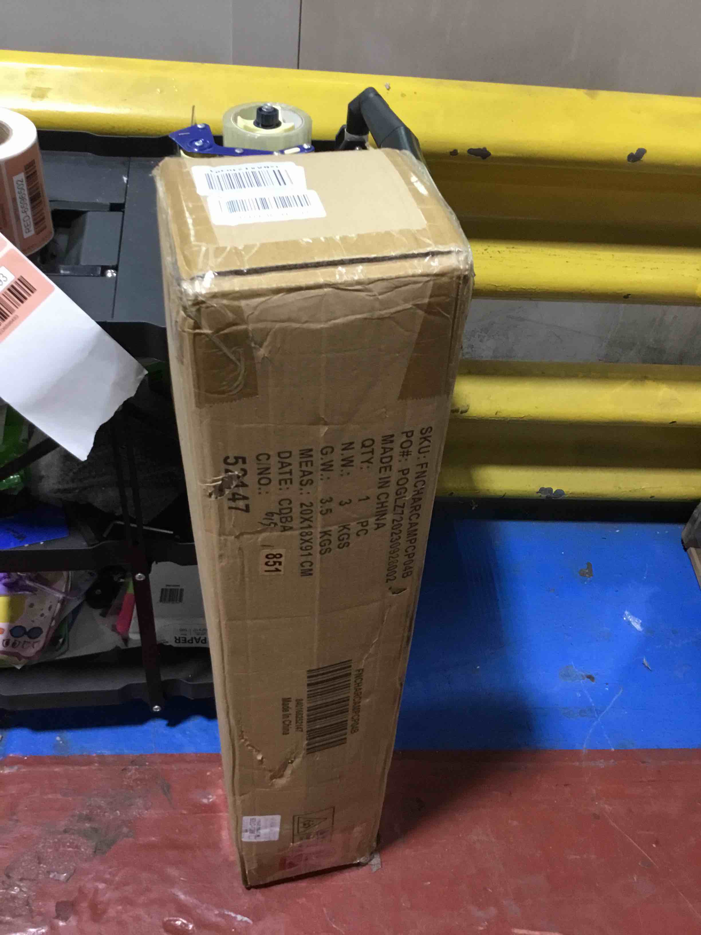 https://s3.amazonaws.com/lotting-images-prod/bidfta/RED6596493_1722972678061.jpeg