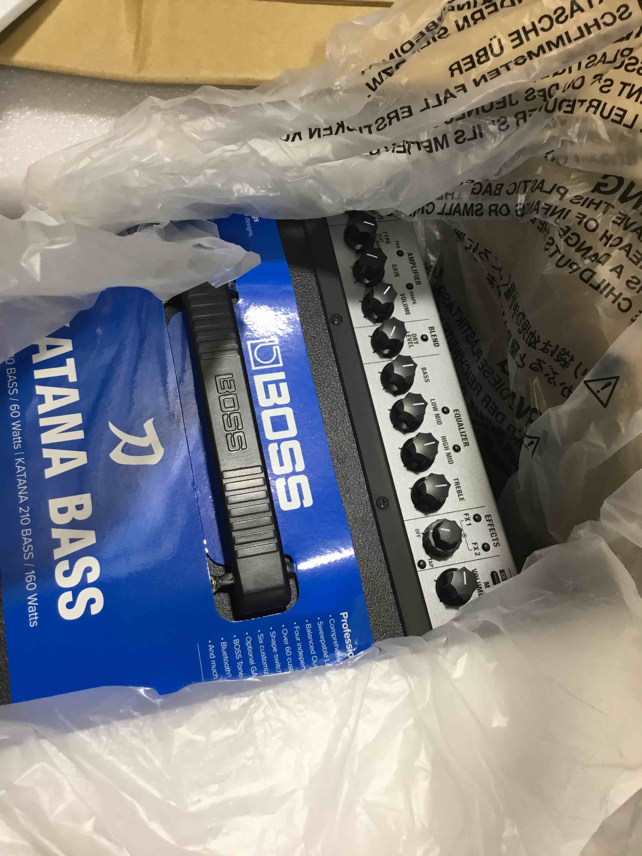 https://s3.amazonaws.com/lotting-images-prod/bidfta/RED6596563_1723040588600.jpeg