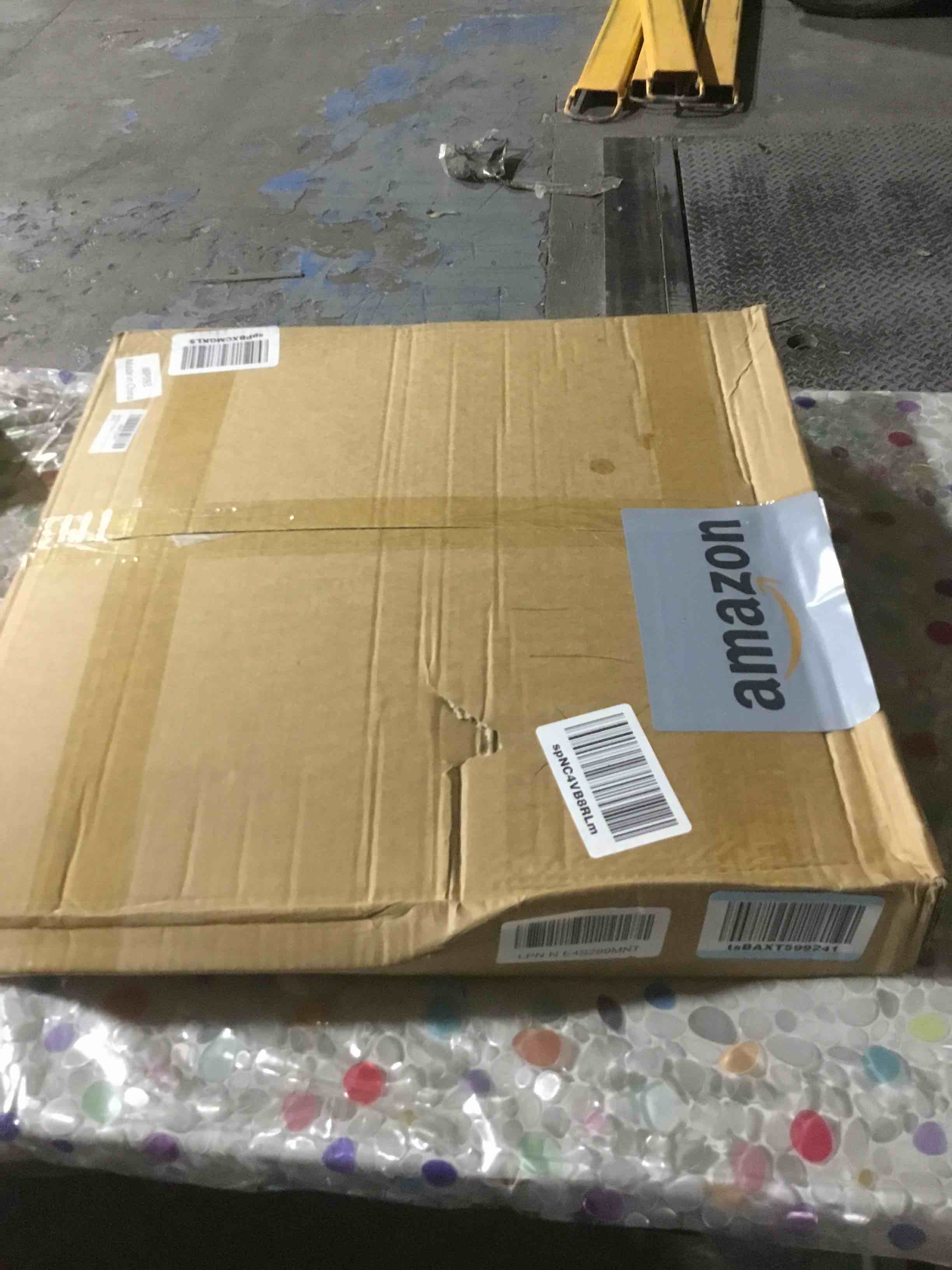 https://s3.amazonaws.com/lotting-images-prod/bidfta/RED6597018_1723640163723.jpeg