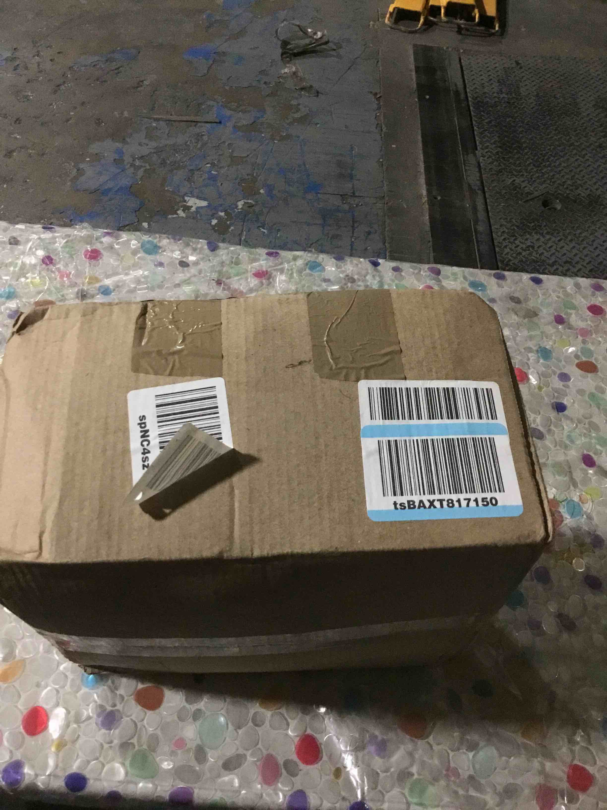 https://s3.amazonaws.com/lotting-images-prod/bidfta/RED6597039_1723642578351.jpeg