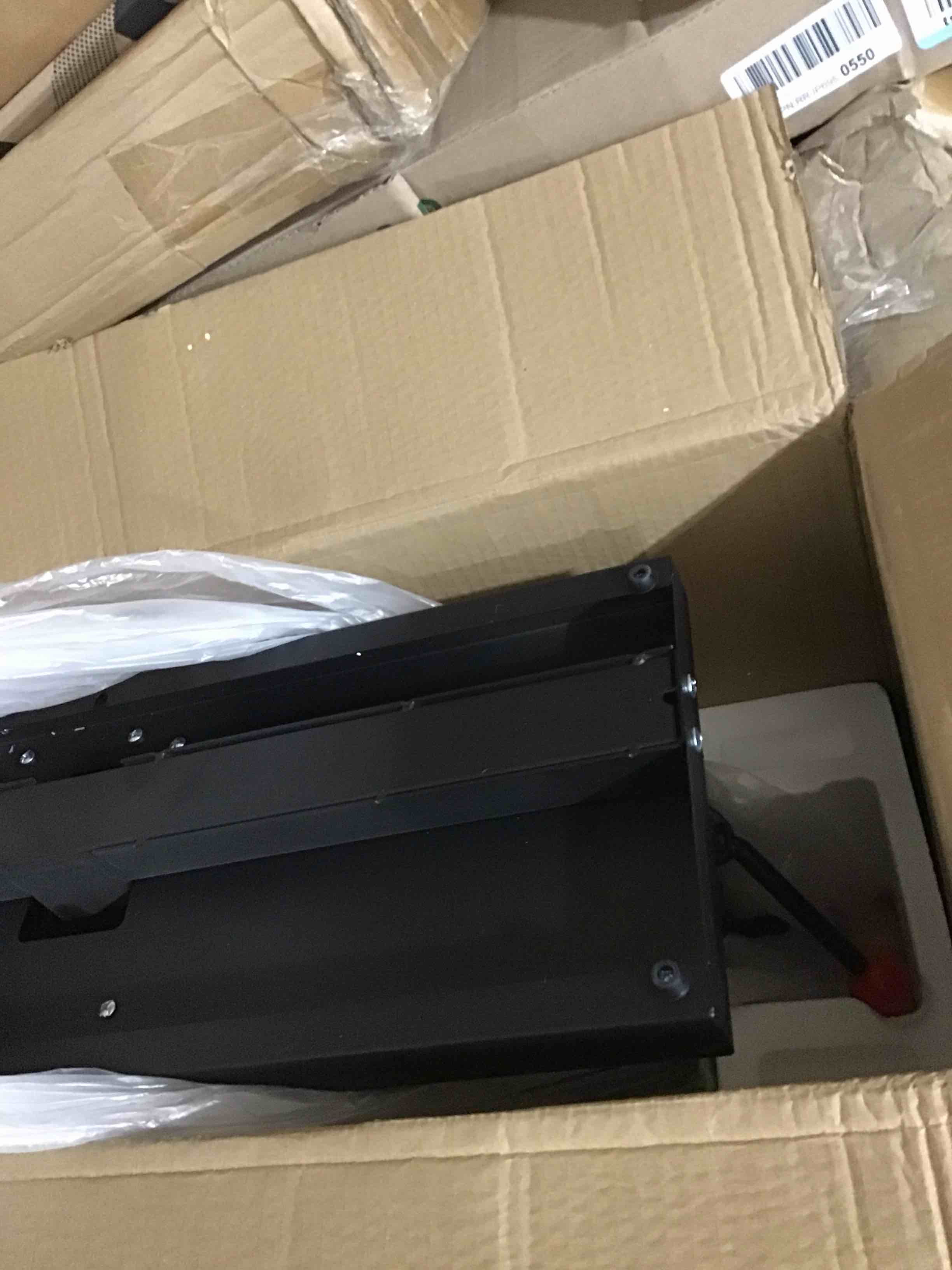 https://s3.amazonaws.com/lotting-images-prod/bidfta/RED6597213_1723735340221.jpeg