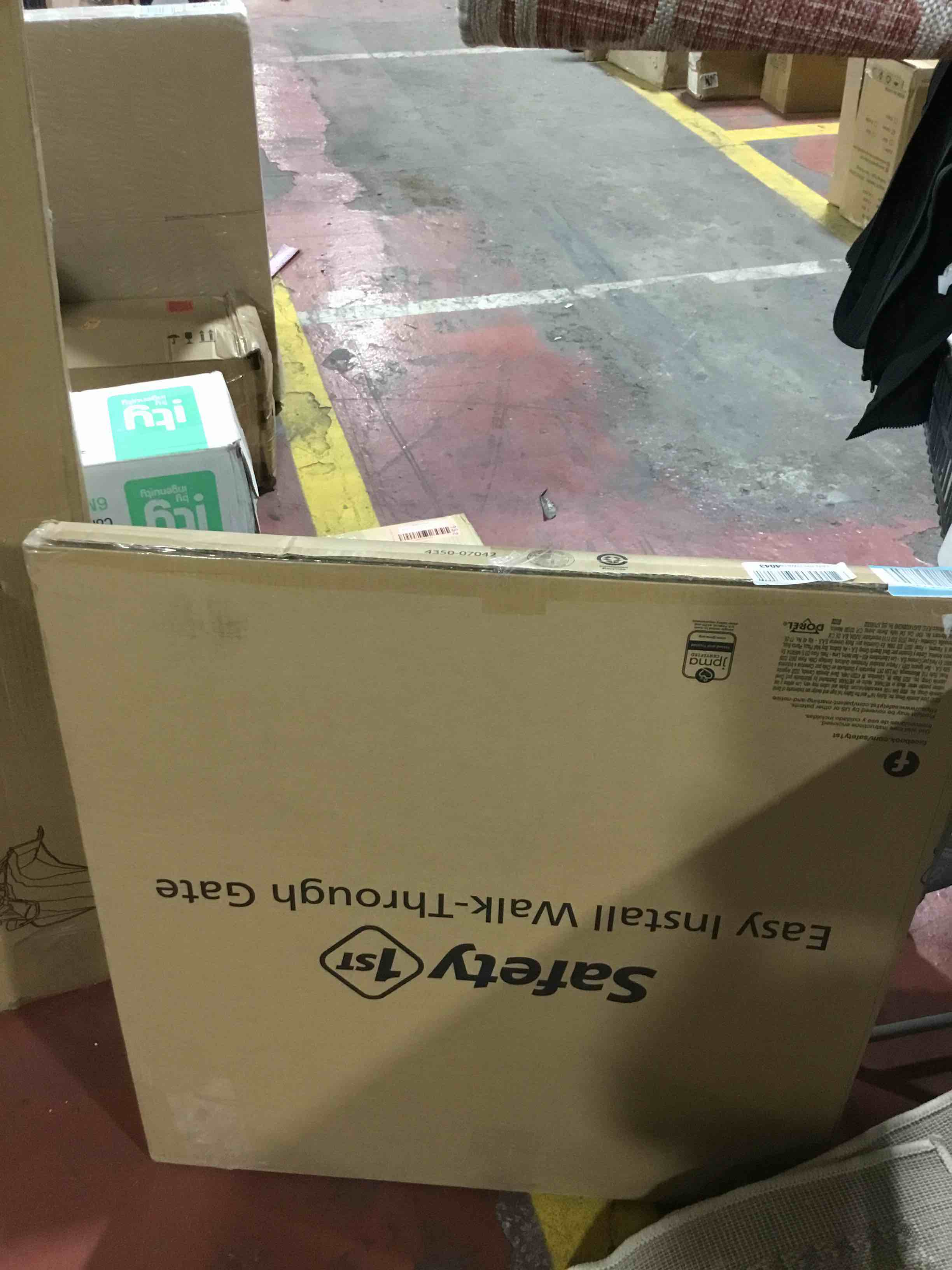 https://s3.amazonaws.com/lotting-images-prod/bidfta/RED6597629_1718739371858.jpeg