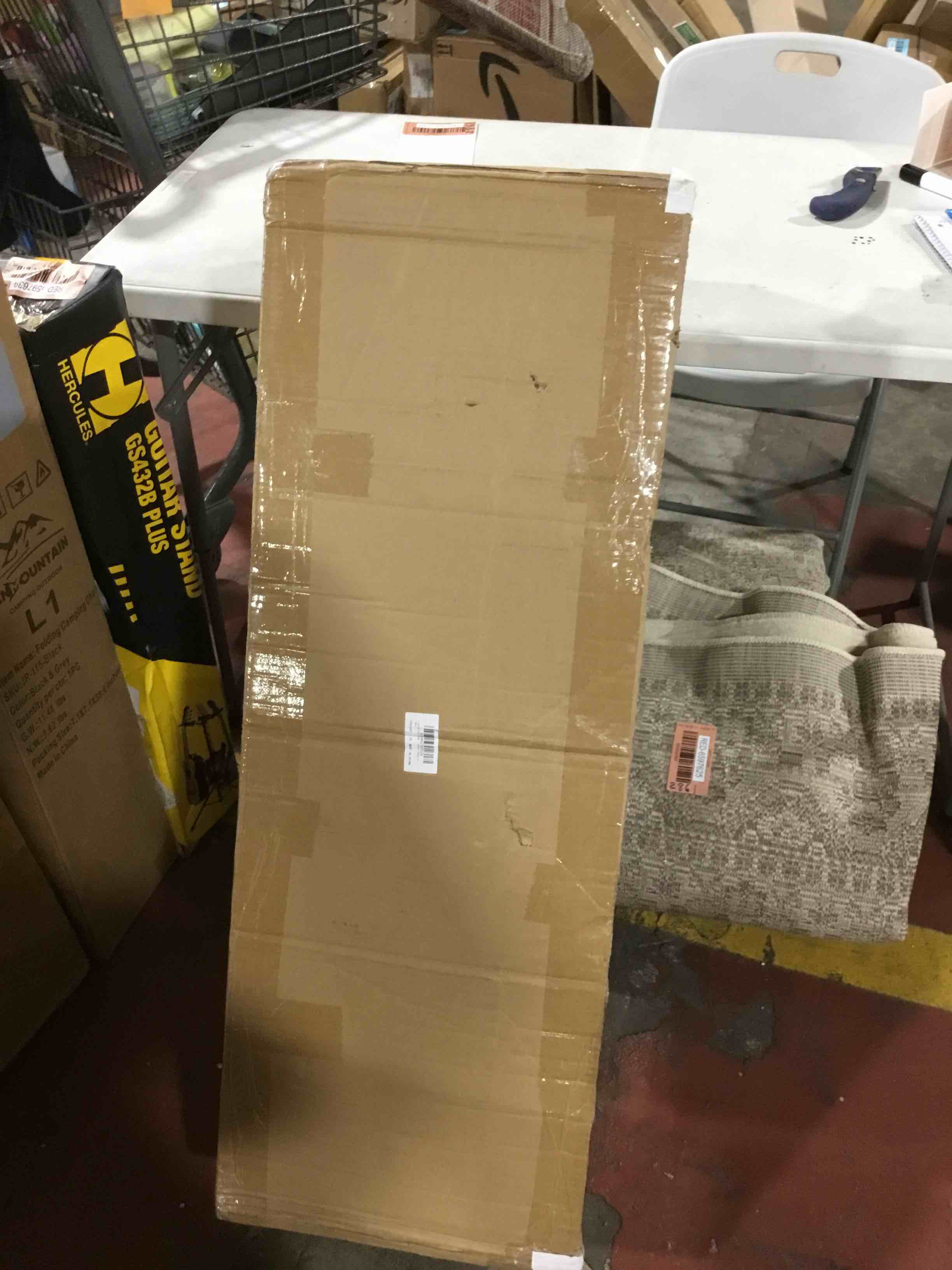 https://s3.amazonaws.com/lotting-images-prod/bidfta/RED6597640_1718741256822.jpeg