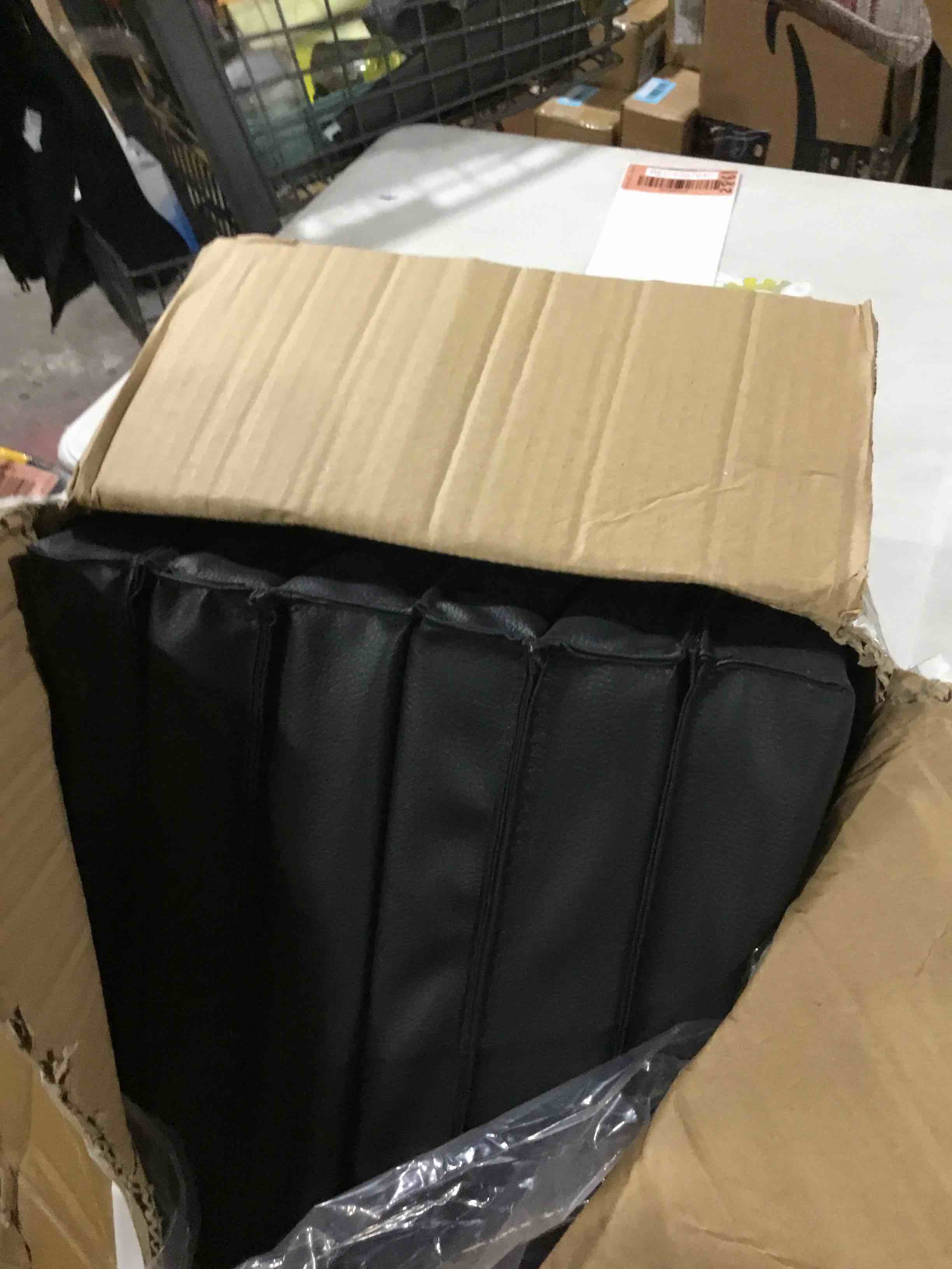 https://s3.amazonaws.com/lotting-images-prod/bidfta/RED6597640_1718741302265.jpeg