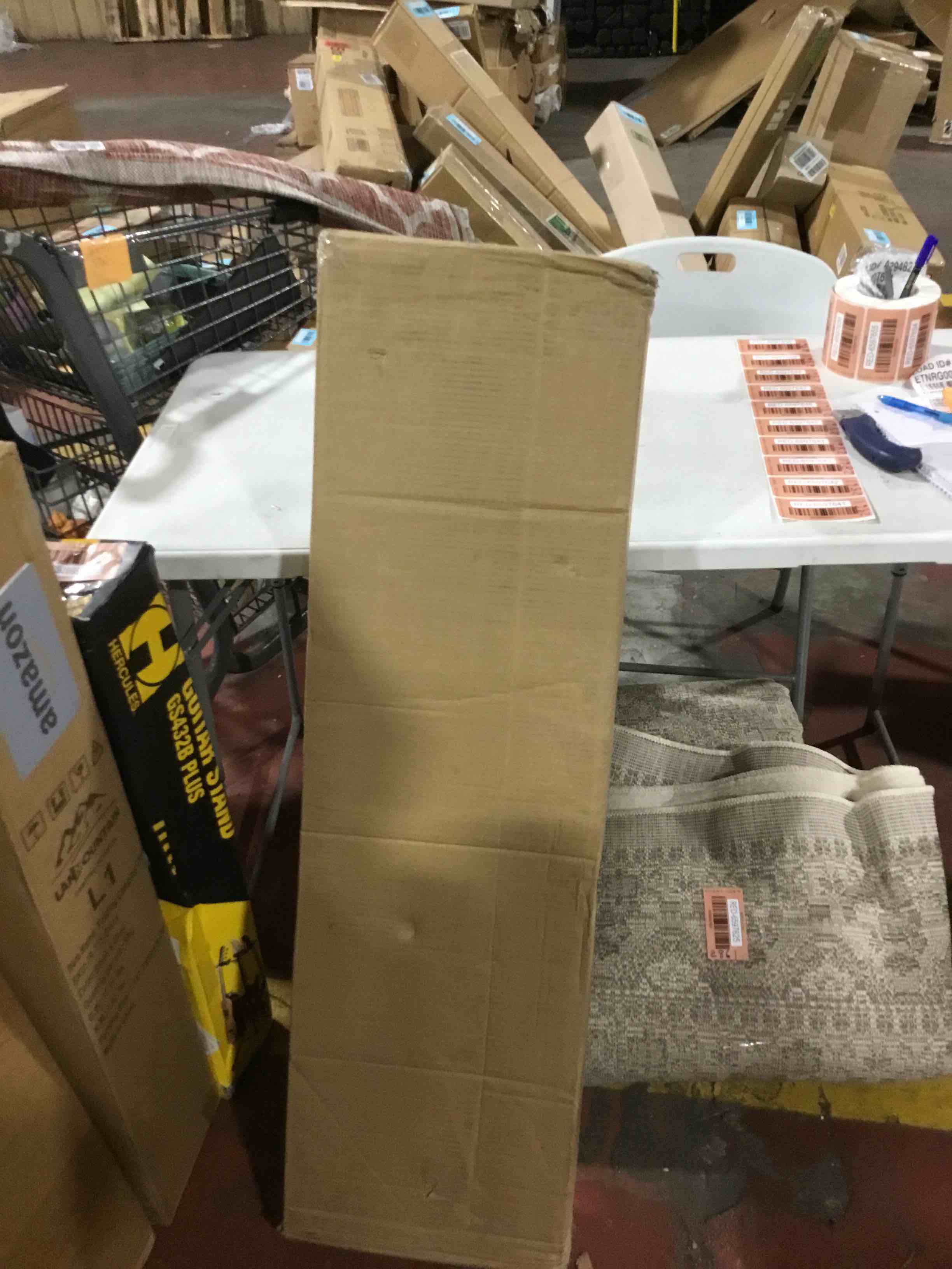 https://s3.amazonaws.com/lotting-images-prod/bidfta/RED6597641_1718741541171.jpeg