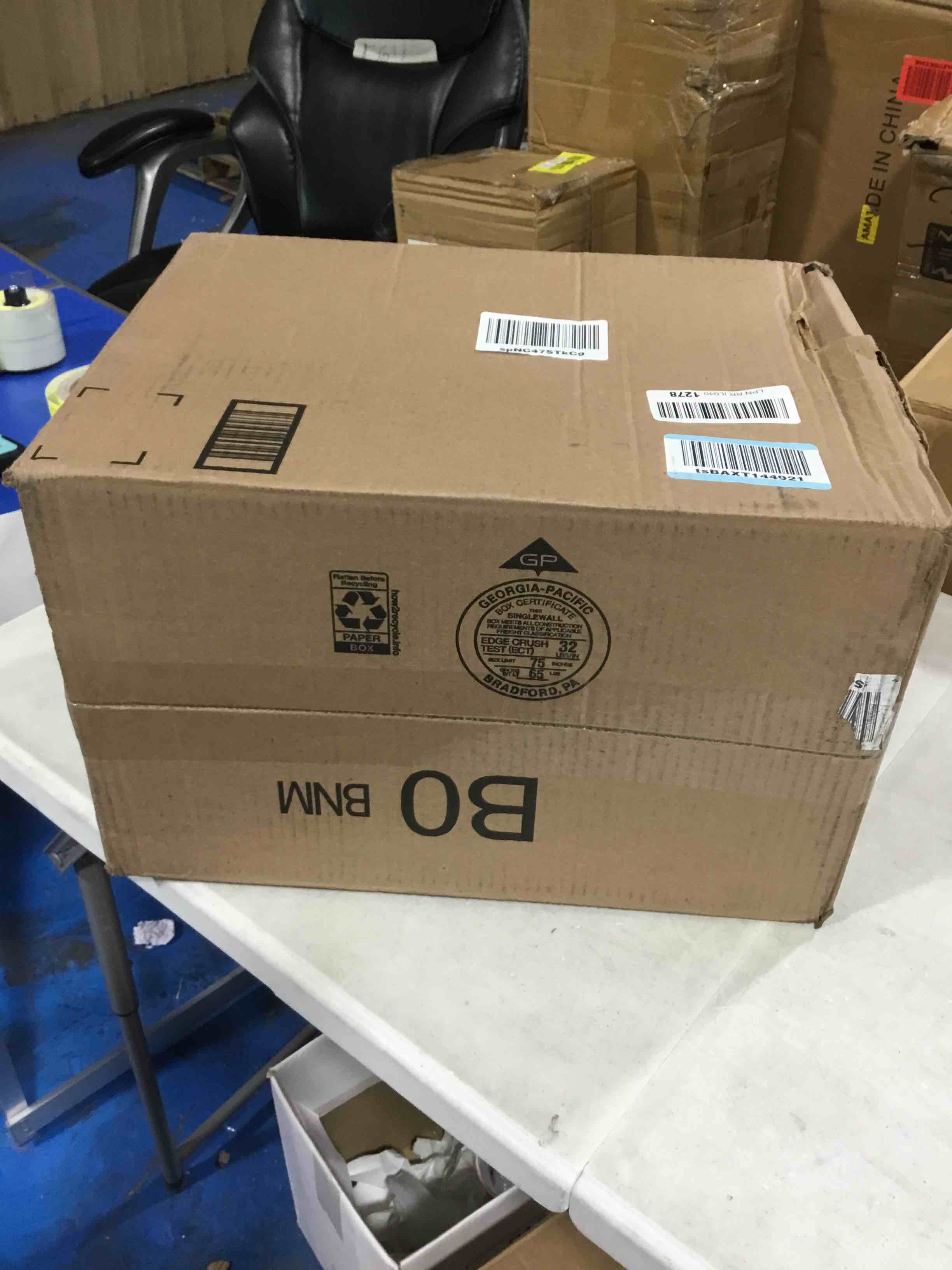 https://s3.amazonaws.com/lotting-images-prod/bidfta/RED6598385_1719593222655.jpeg