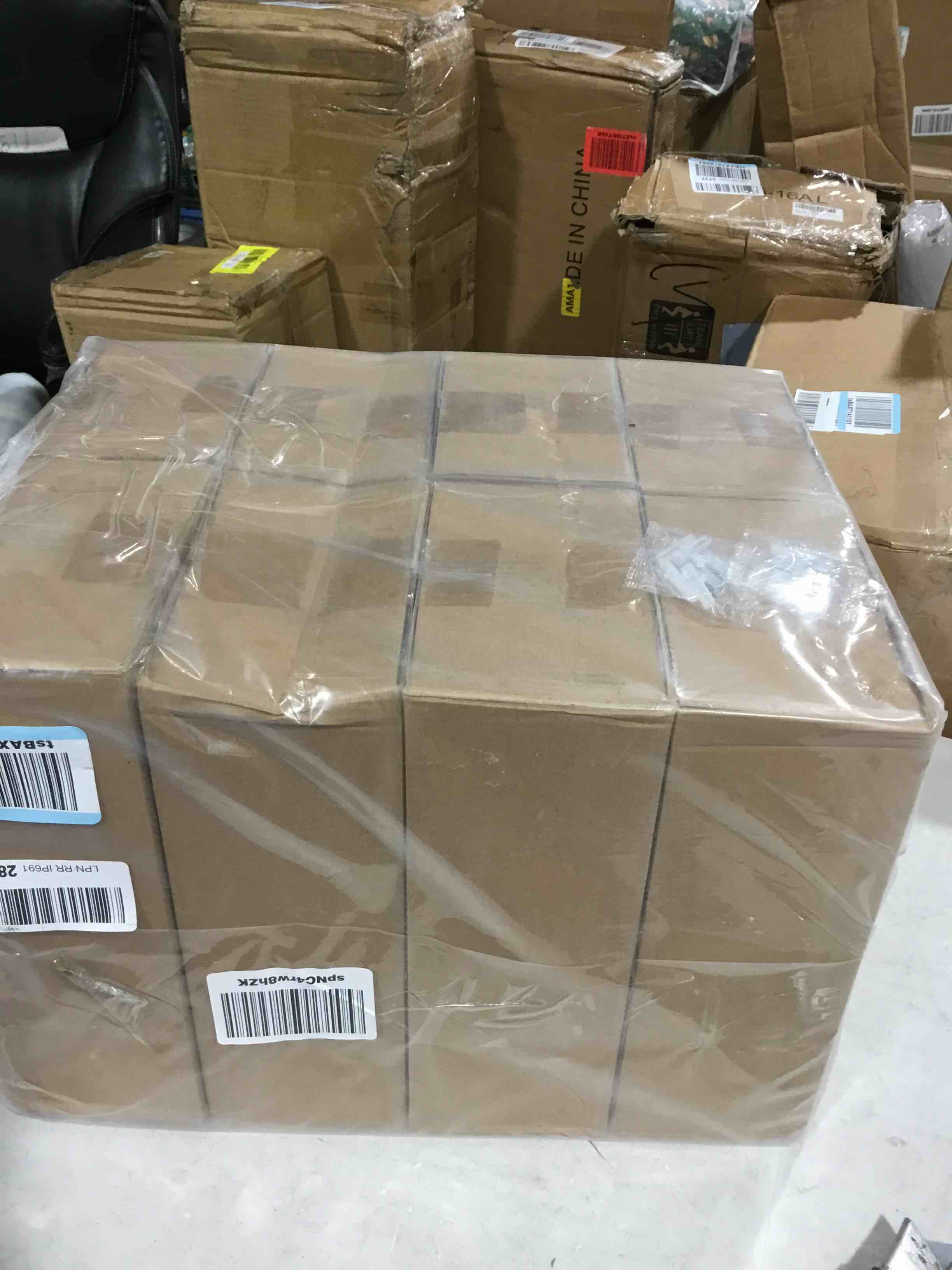 https://s3.amazonaws.com/lotting-images-prod/bidfta/RED6598394_1719594859718.jpeg