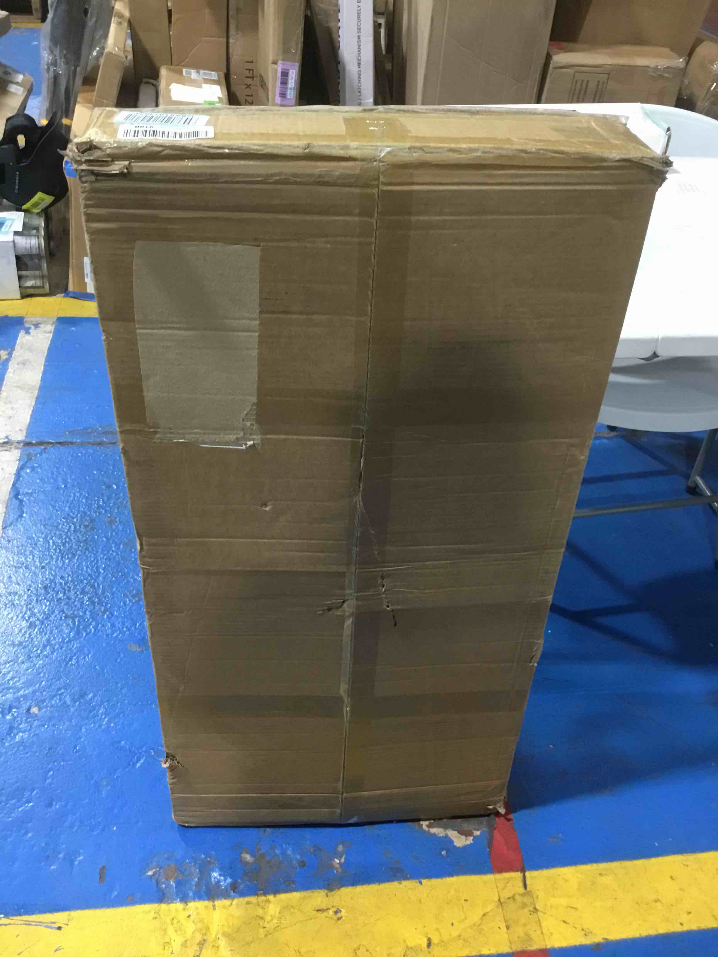 https://s3.amazonaws.com/lotting-images-prod/bidfta/RED6598572_1719926833090.jpeg