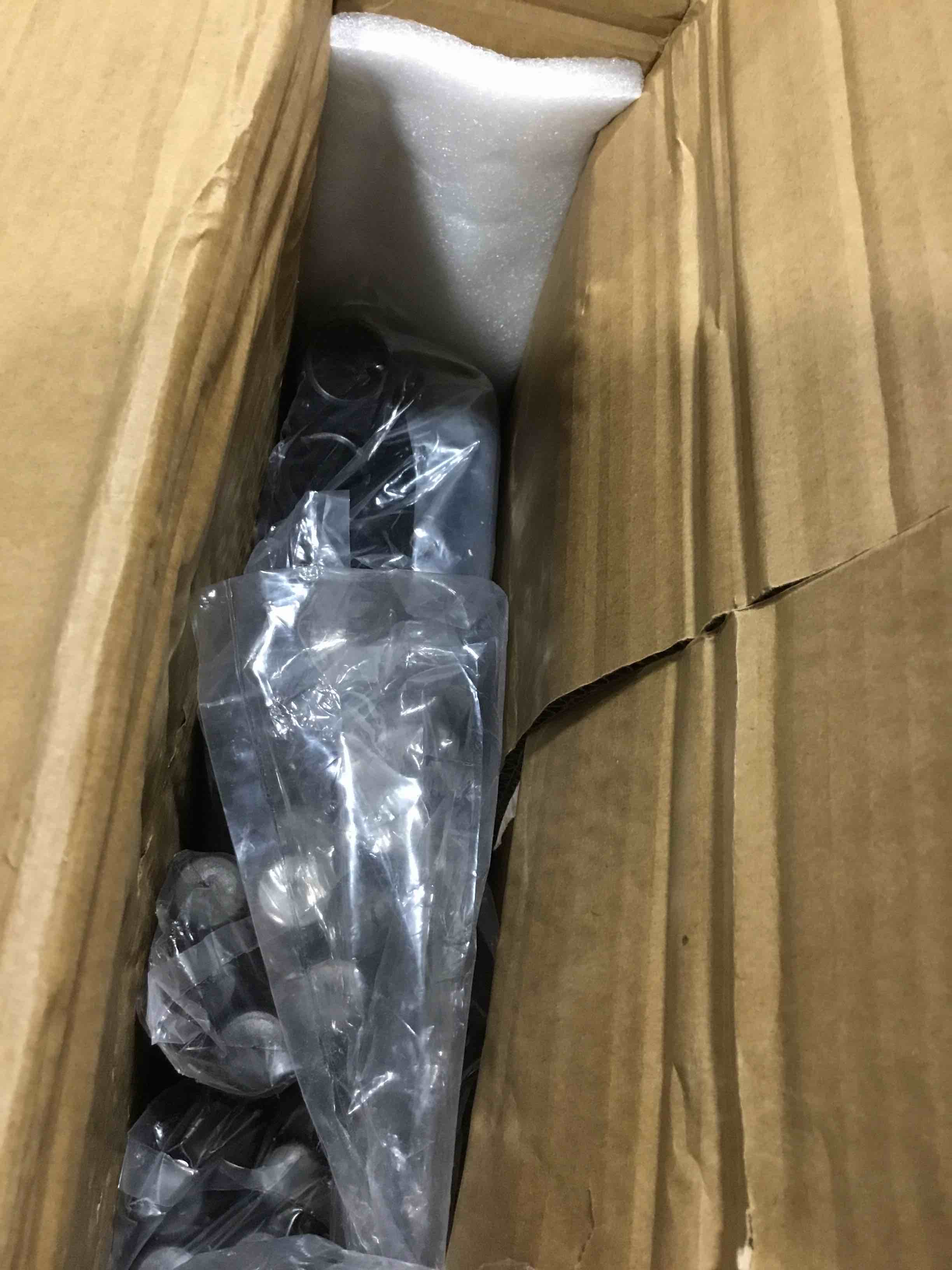 https://s3.amazonaws.com/lotting-images-prod/bidfta/RED6598841_1720444779674.jpeg