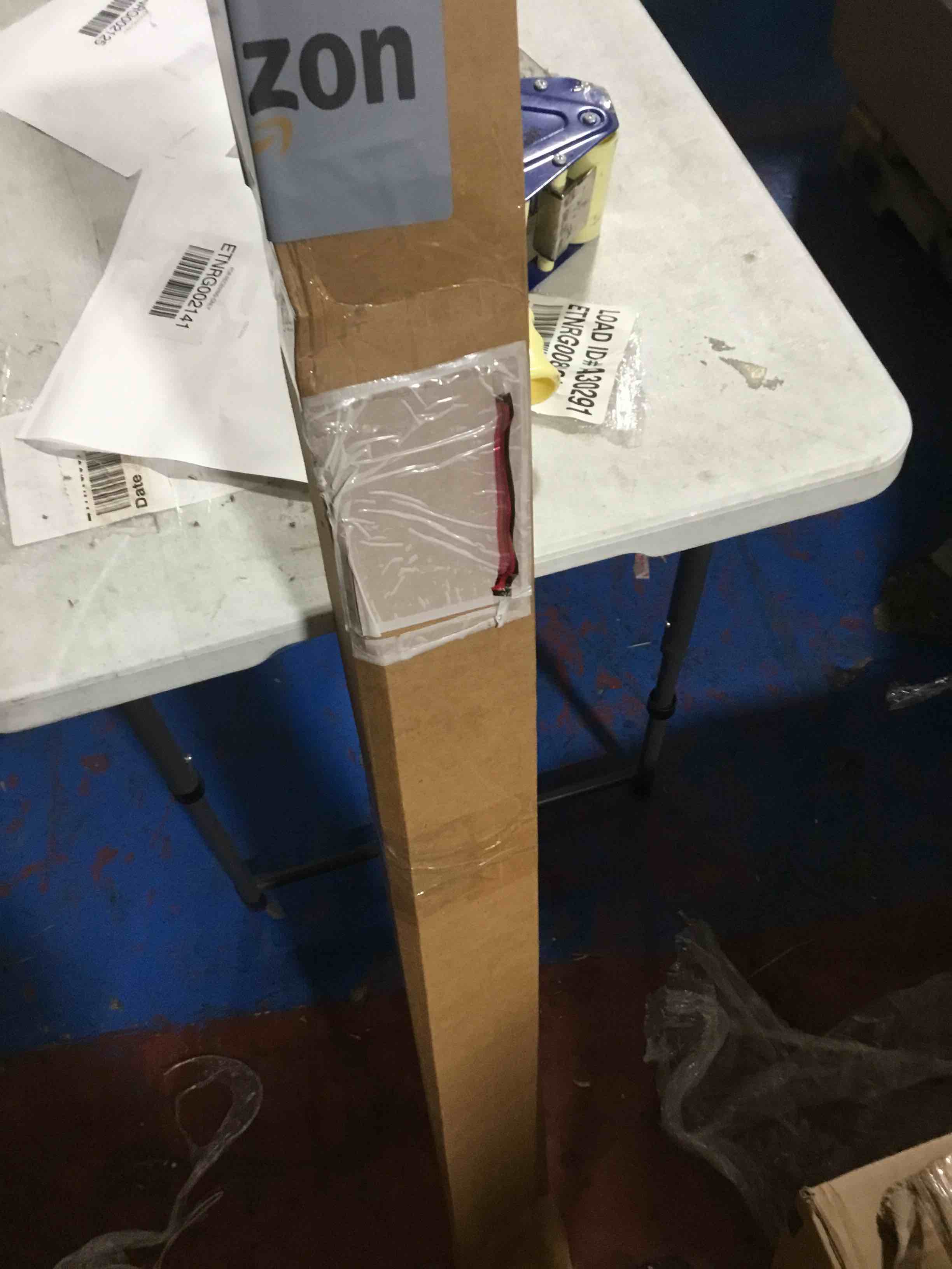 https://s3.amazonaws.com/lotting-images-prod/bidfta/RED6599881_1721674215533.jpeg