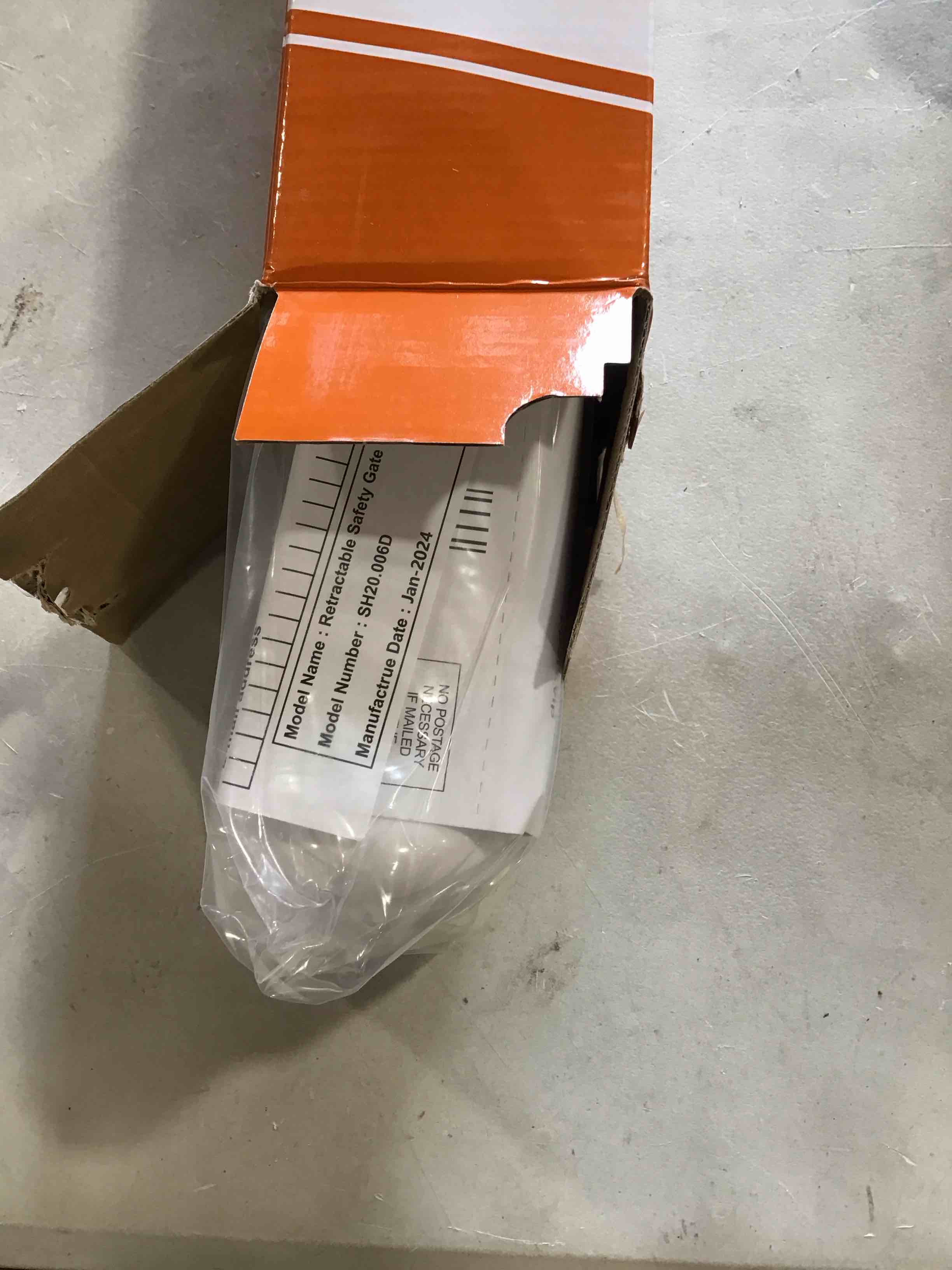https://s3.amazonaws.com/lotting-images-prod/bidfta/RED6602083_1722527884093.jpeg