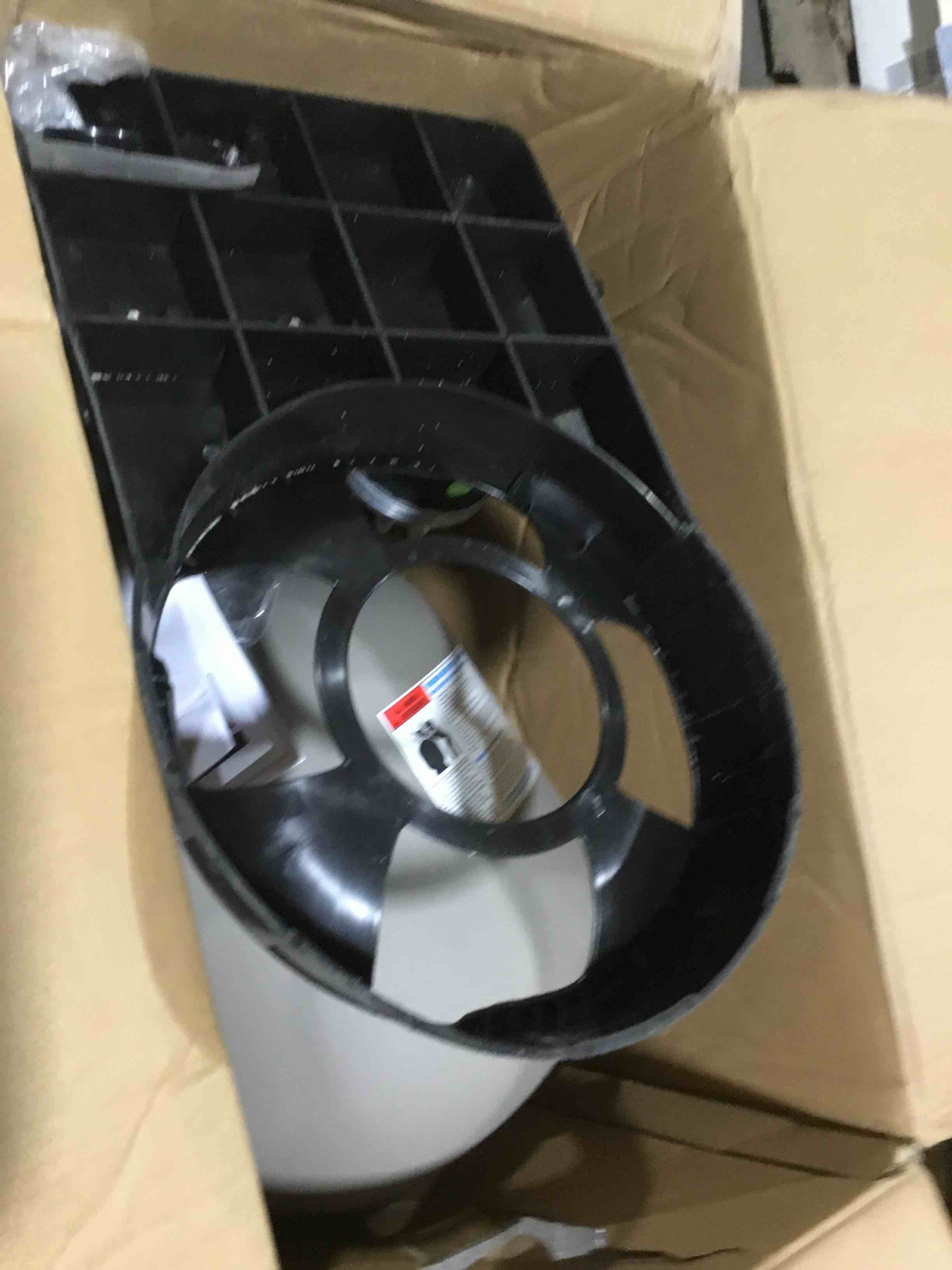 https://s3.amazonaws.com/lotting-images-prod/bidfta/RED6602526_1723576758228.jpeg