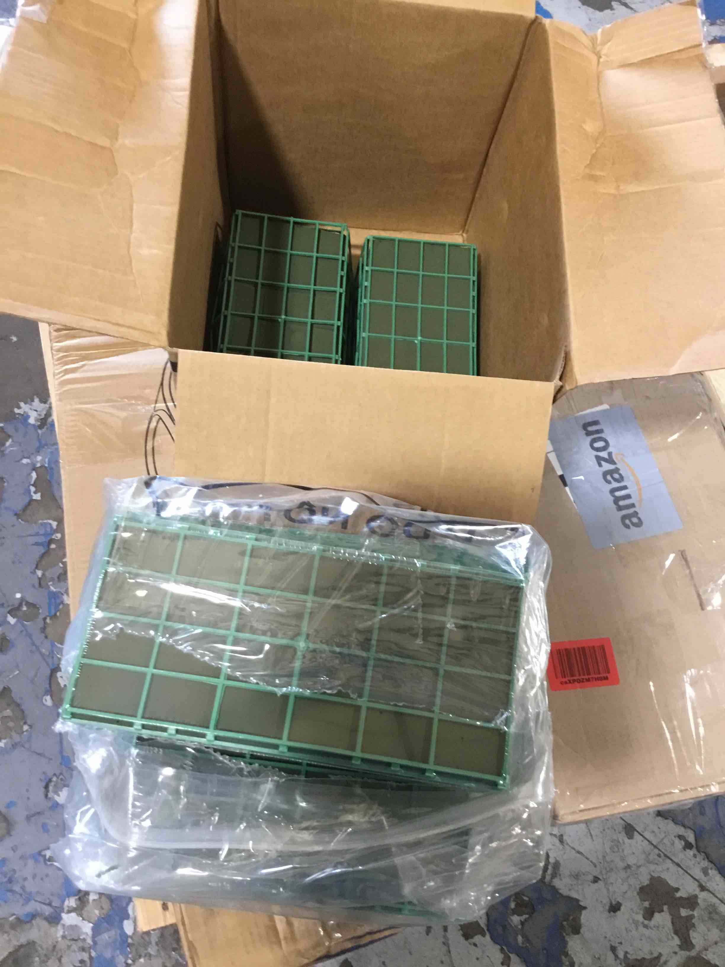 https://s3.amazonaws.com/lotting-images-prod/bidfta/RED6604058_1724870423611.jpeg