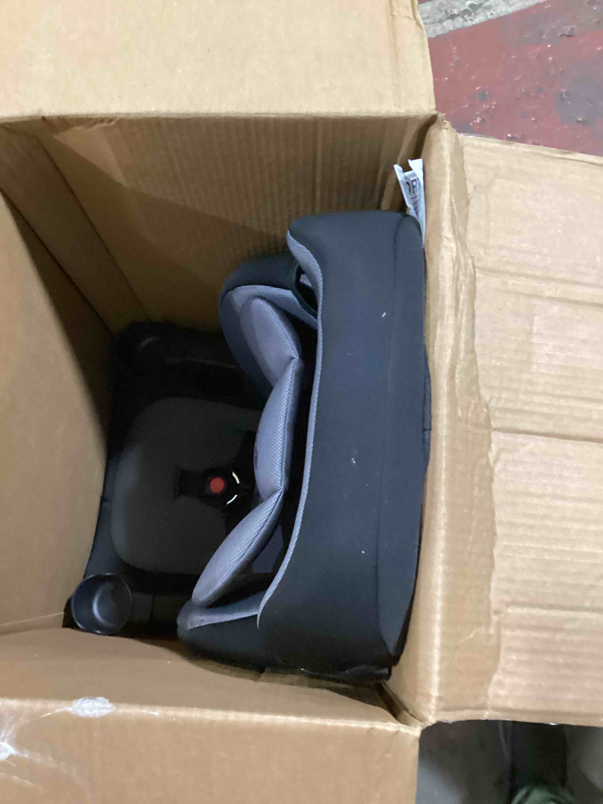 https://s3.amazonaws.com/lotting-images-prod/bidfta/RED6605377_1717787186143.jpeg