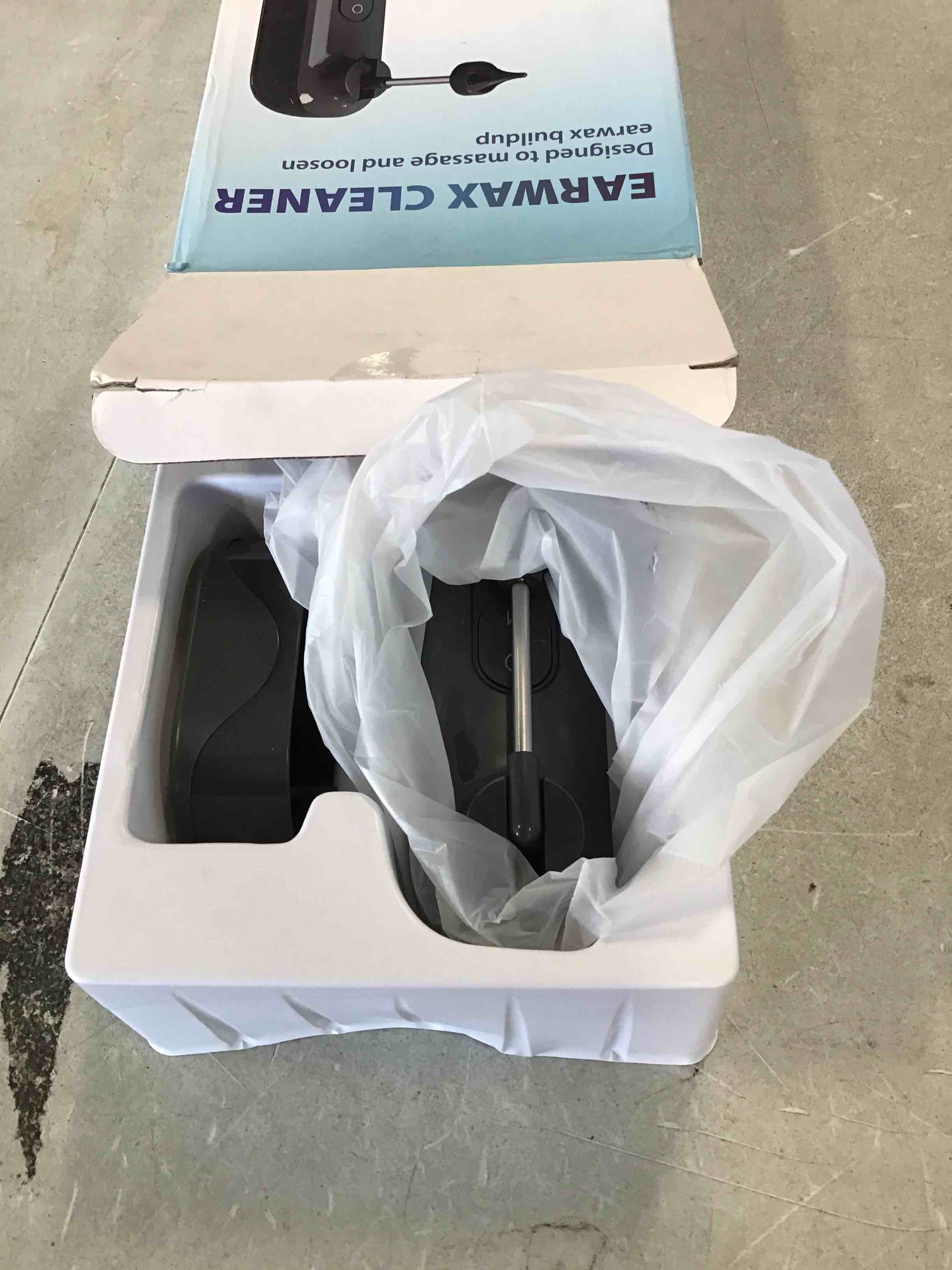 https://s3.amazonaws.com/lotting-images-prod/bidfta/RED6608653_1715866437075.jpeg